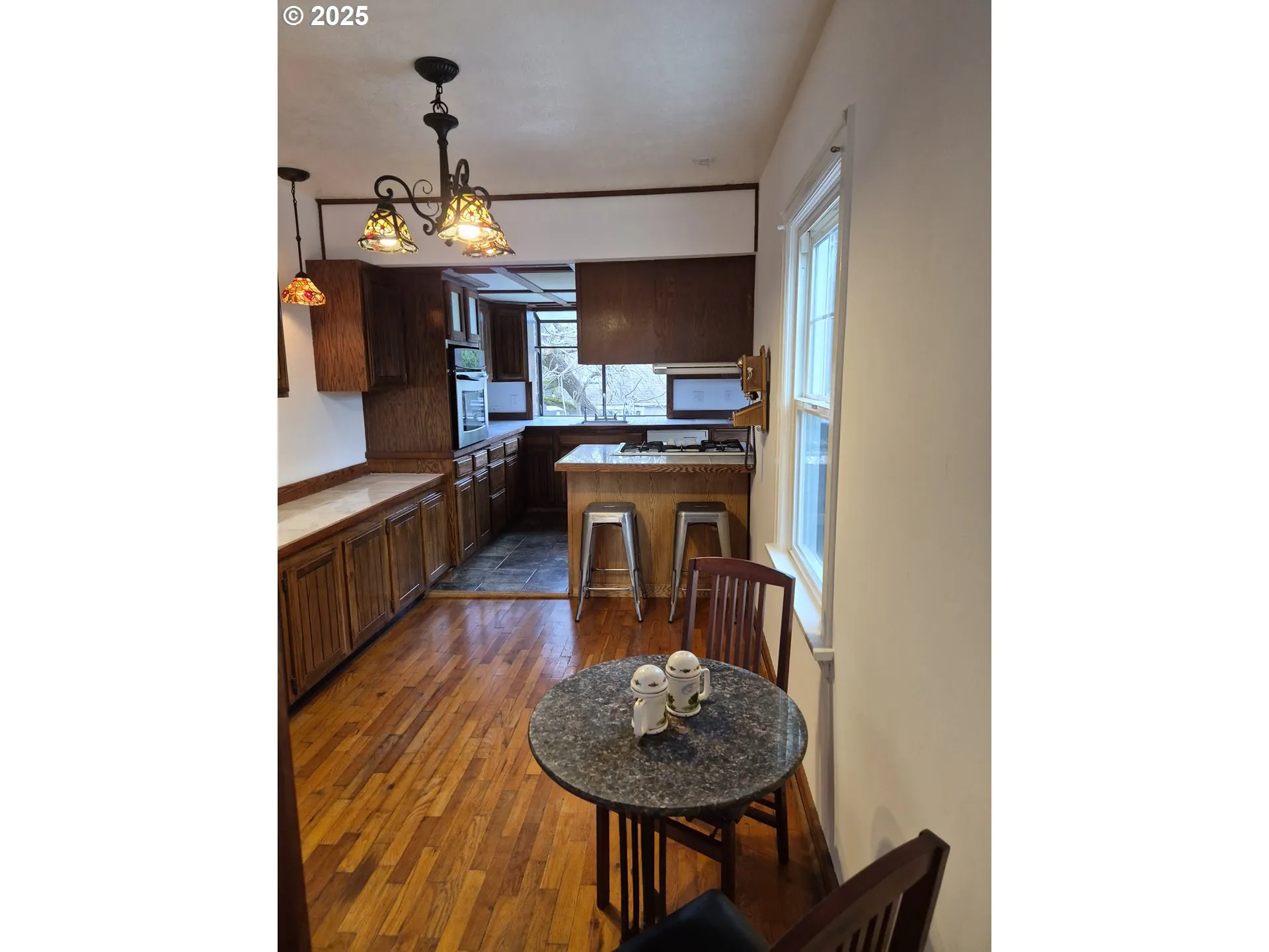 Kitchen/Nook-Eating Area