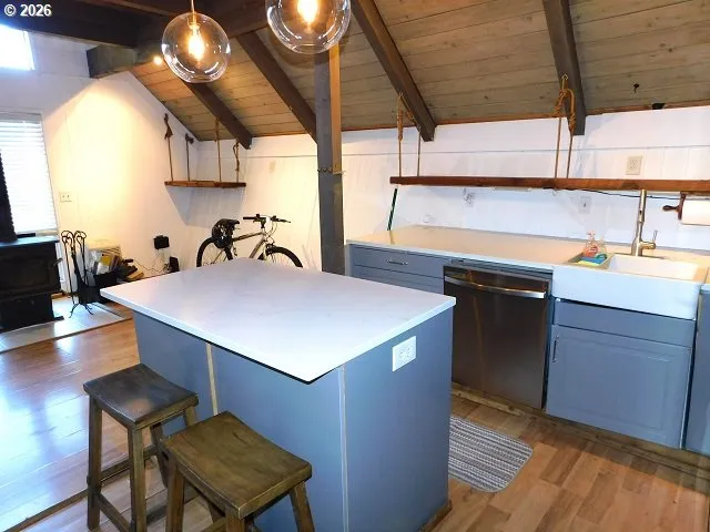 Kitchen-Eating Area