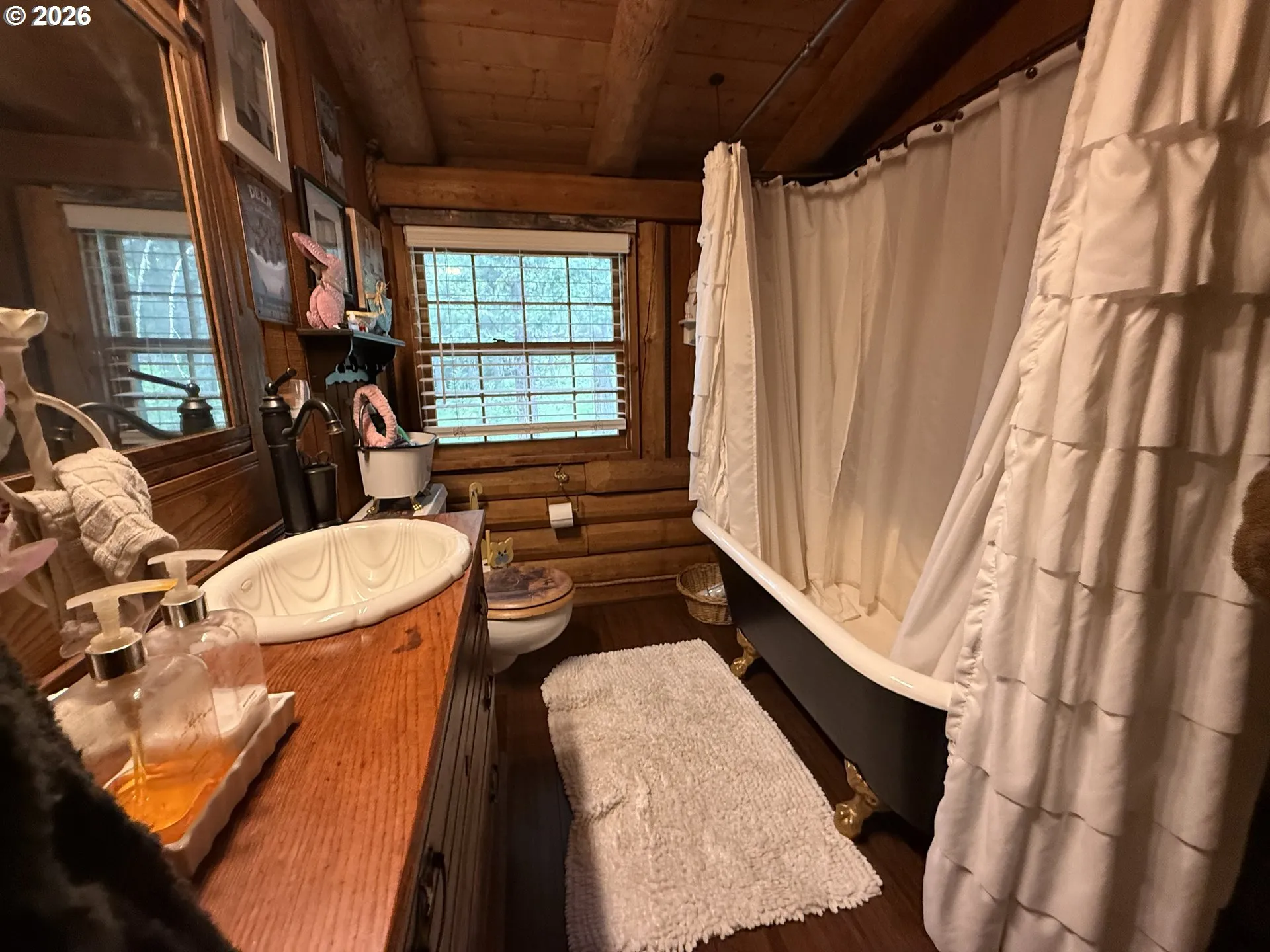 Bathroom-Upper