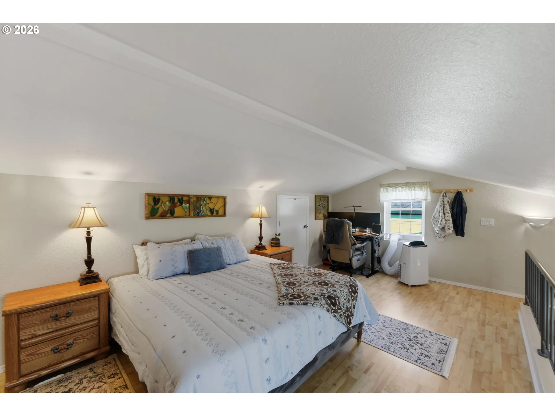 Bedroom, Primary-Upper
