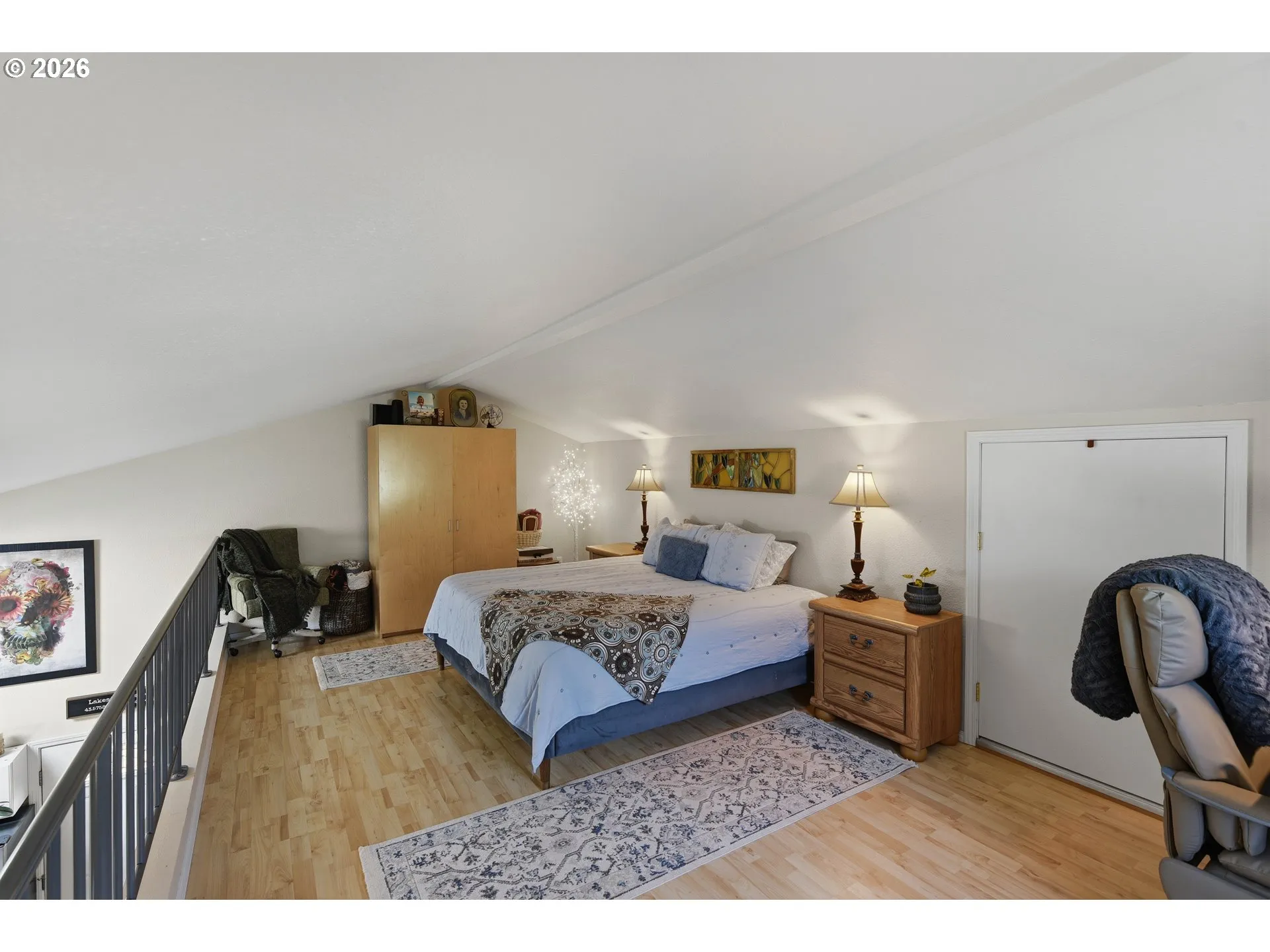 Bedroom, Primary-Upper