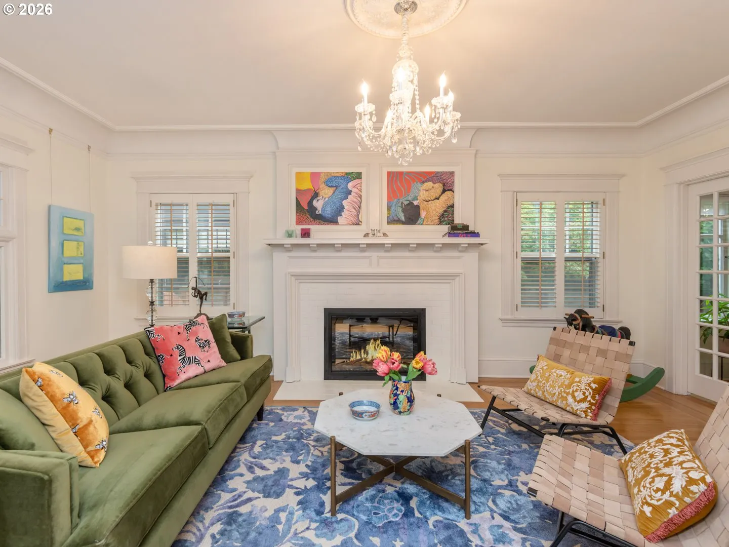 Living Room-Fireplace