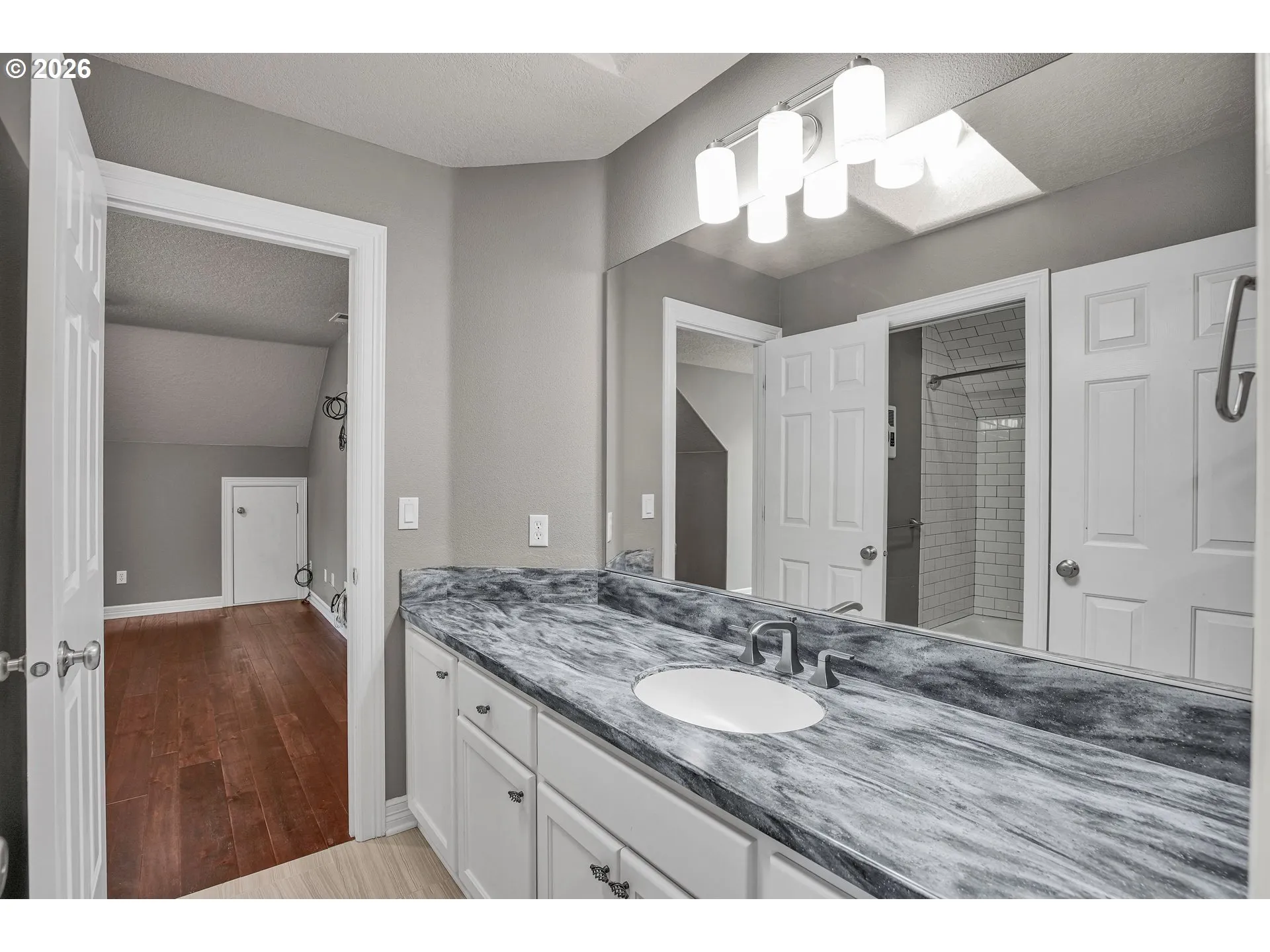 Bathroom-Jack and Jill