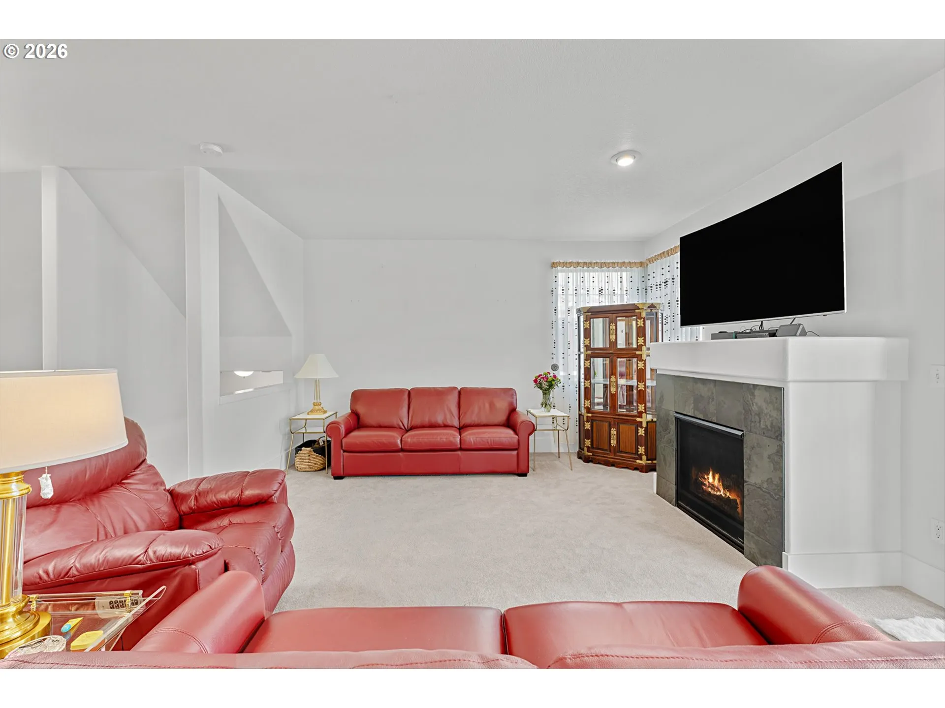 Living Room-Fireplace