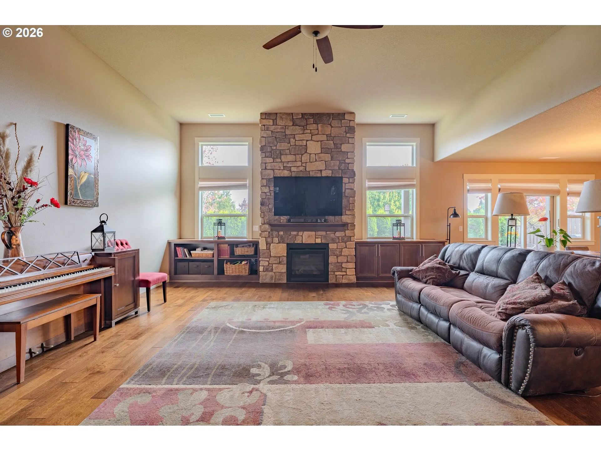 Living Room-Fireplace