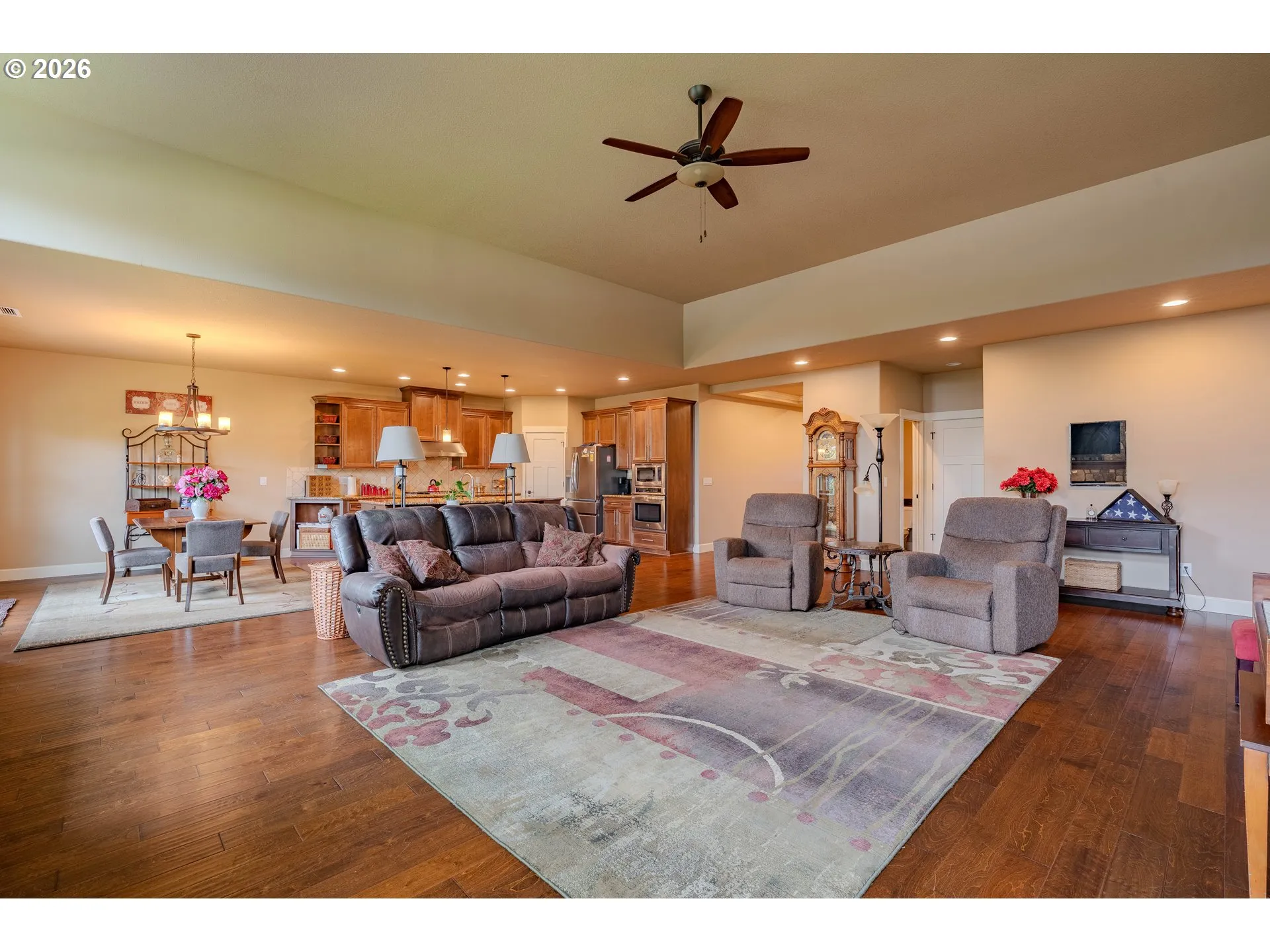 Living Room-Ceiling Fan