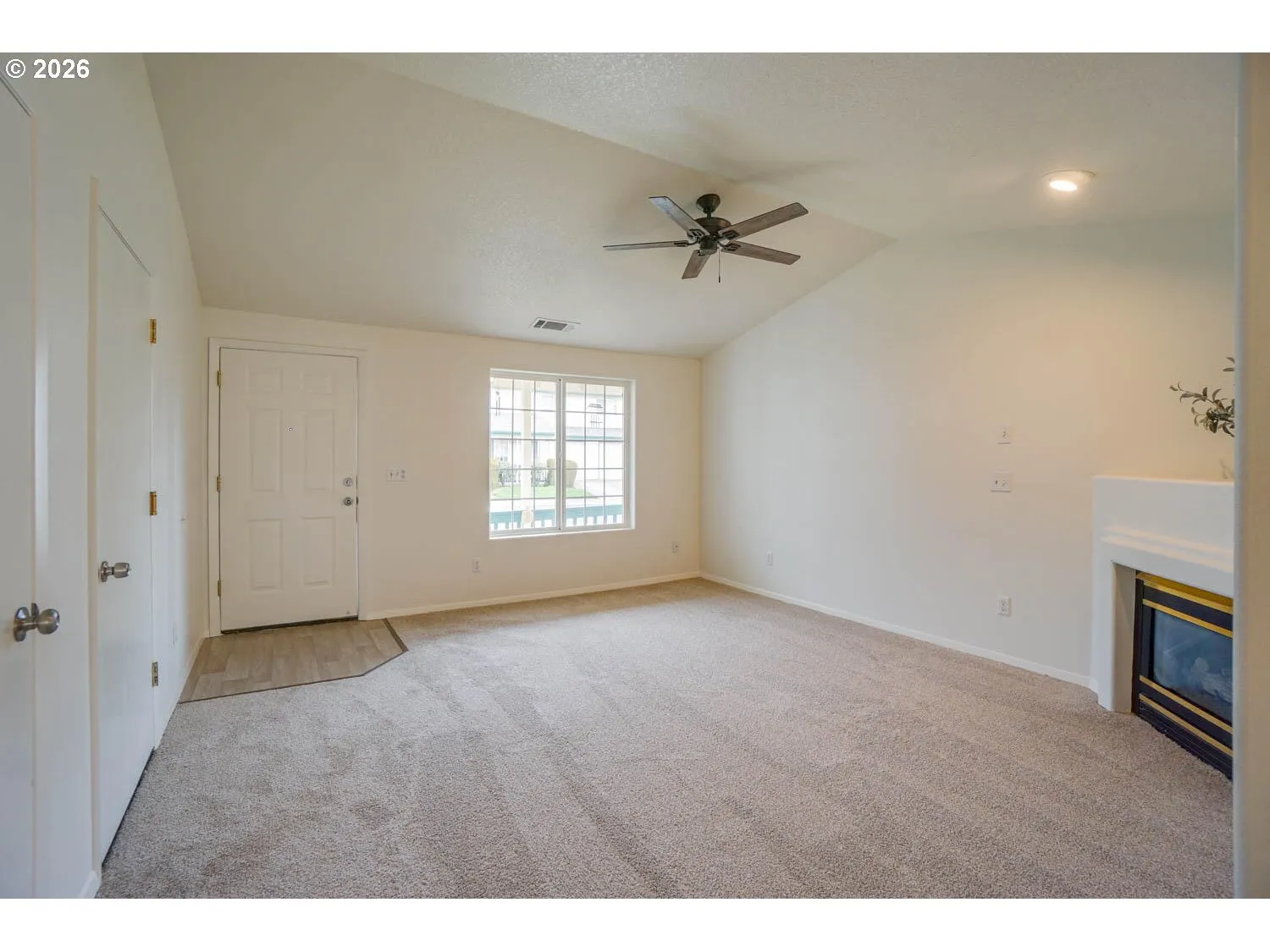 Living Room-Vaulted Ceilings