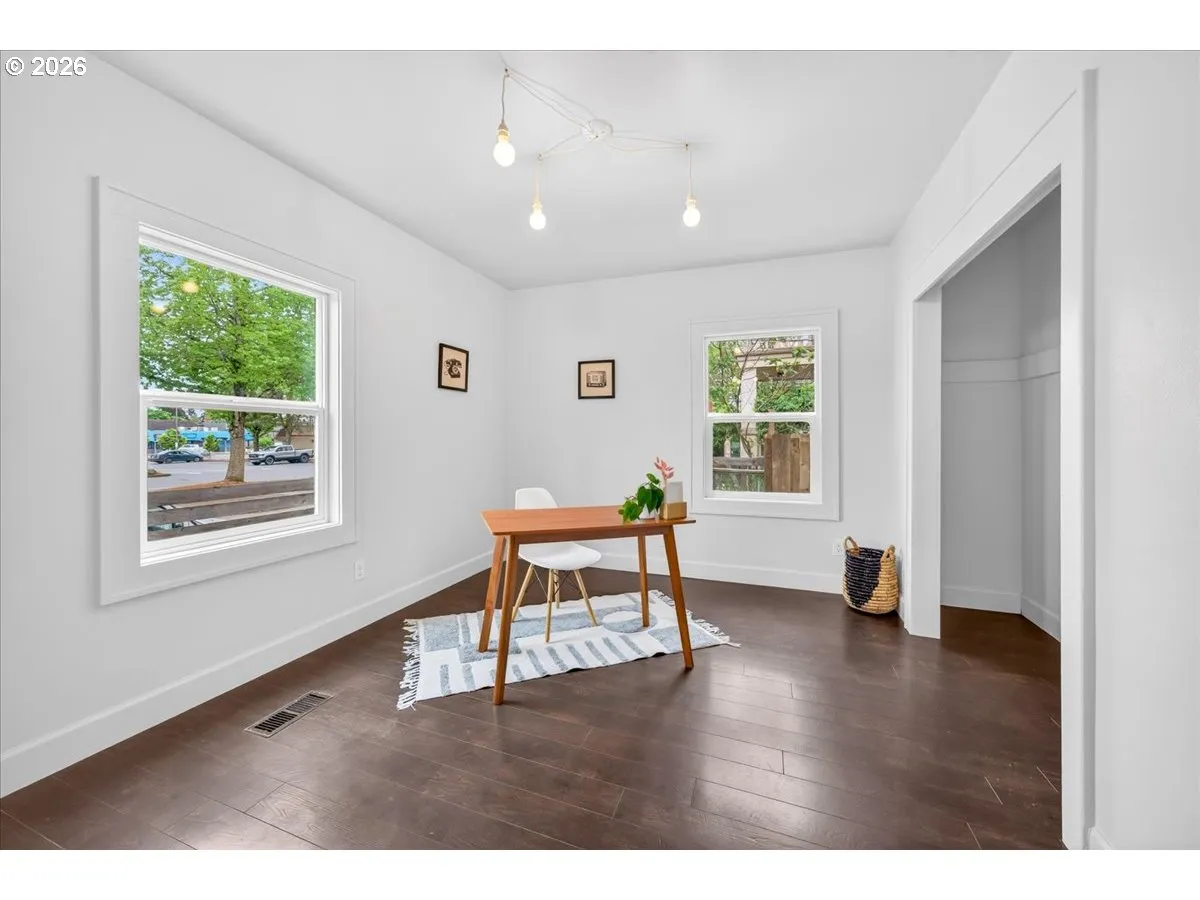Bedroom-Main