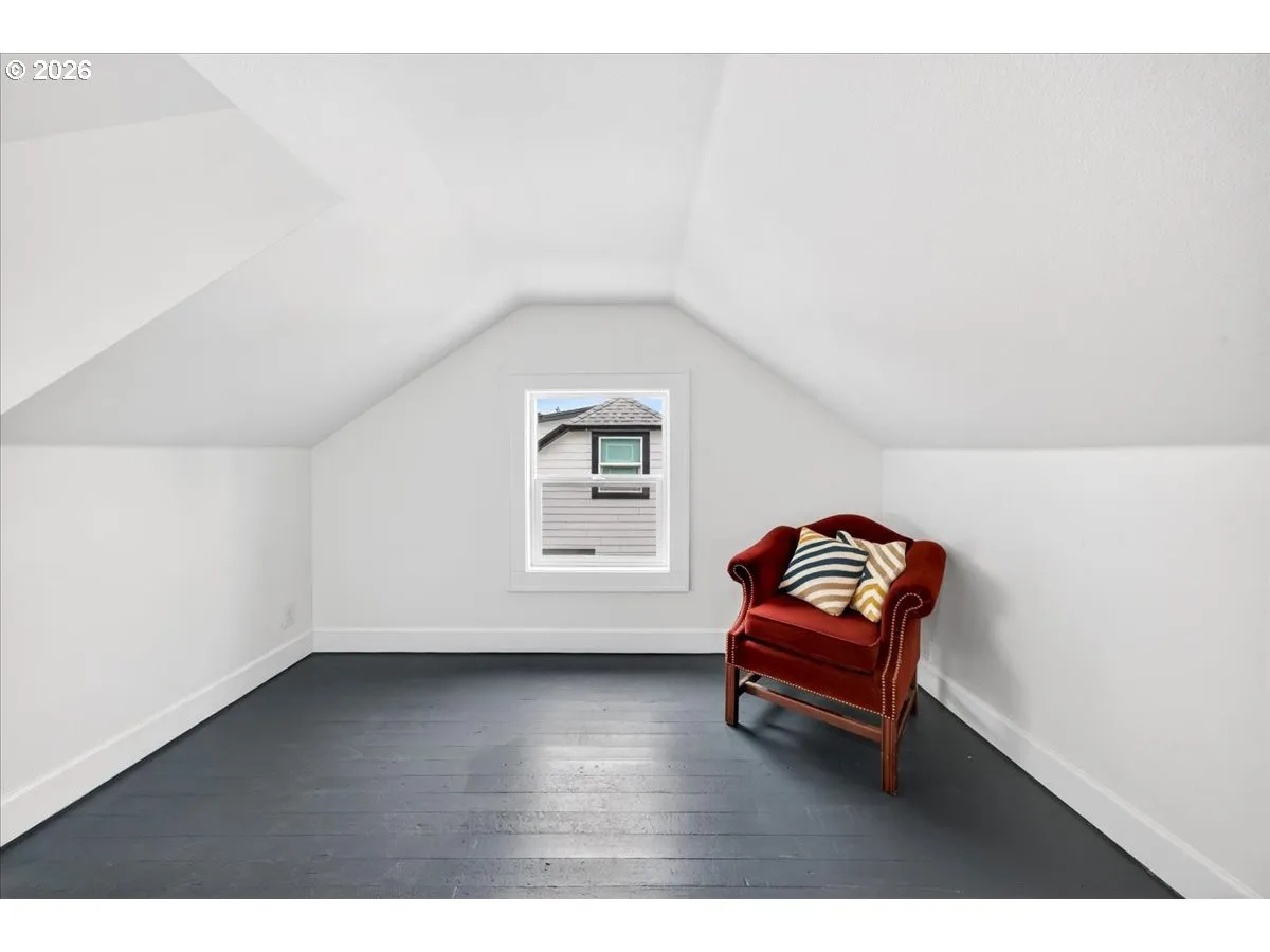 Bonus Room-Upper