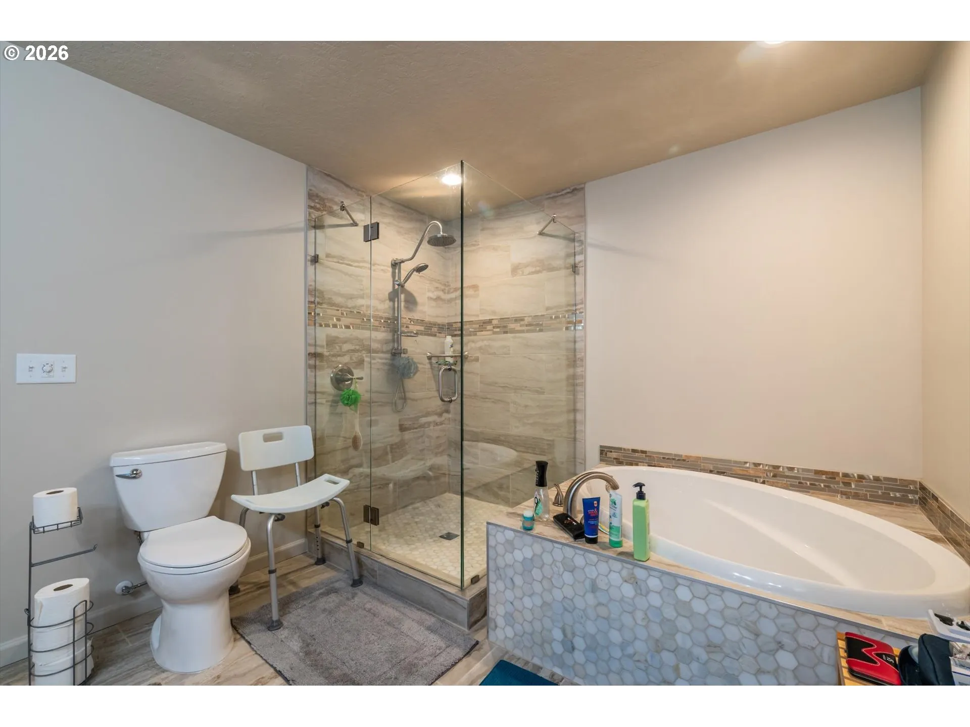 Bathroom-Walk in Shower