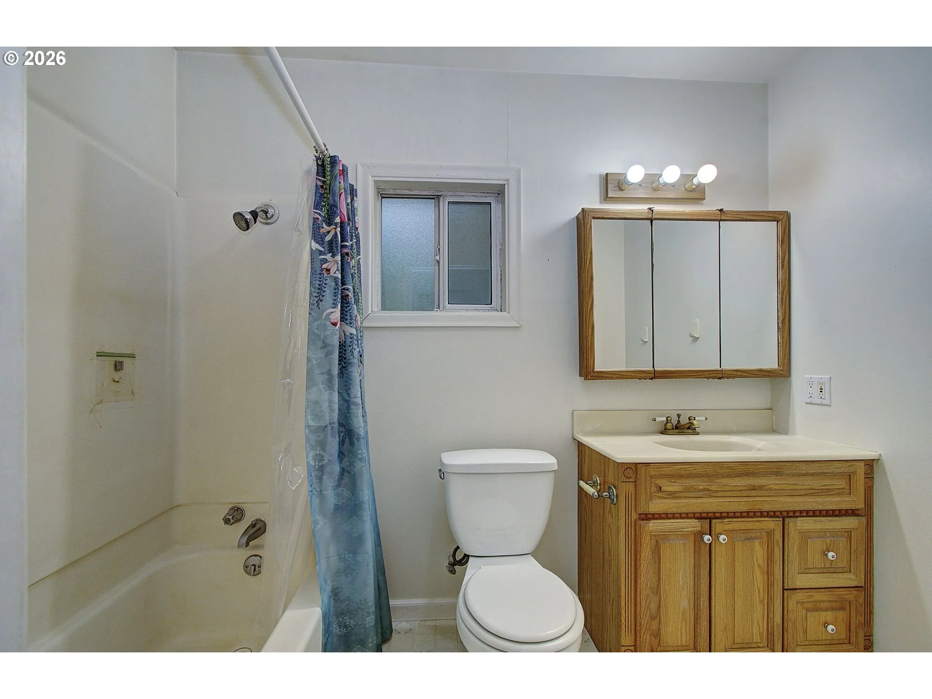 Bathroom-Hall