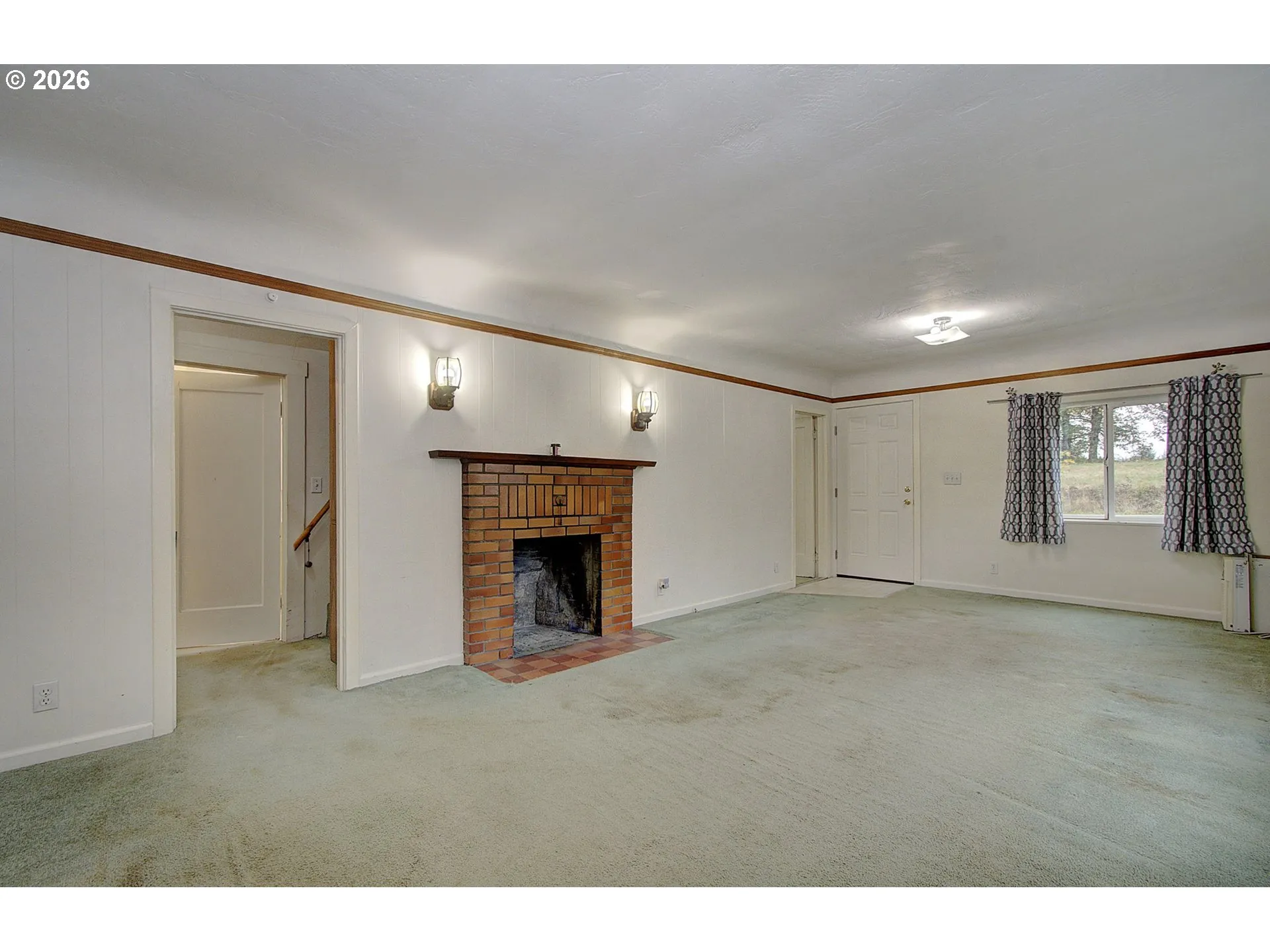 Living Room-Fireplace