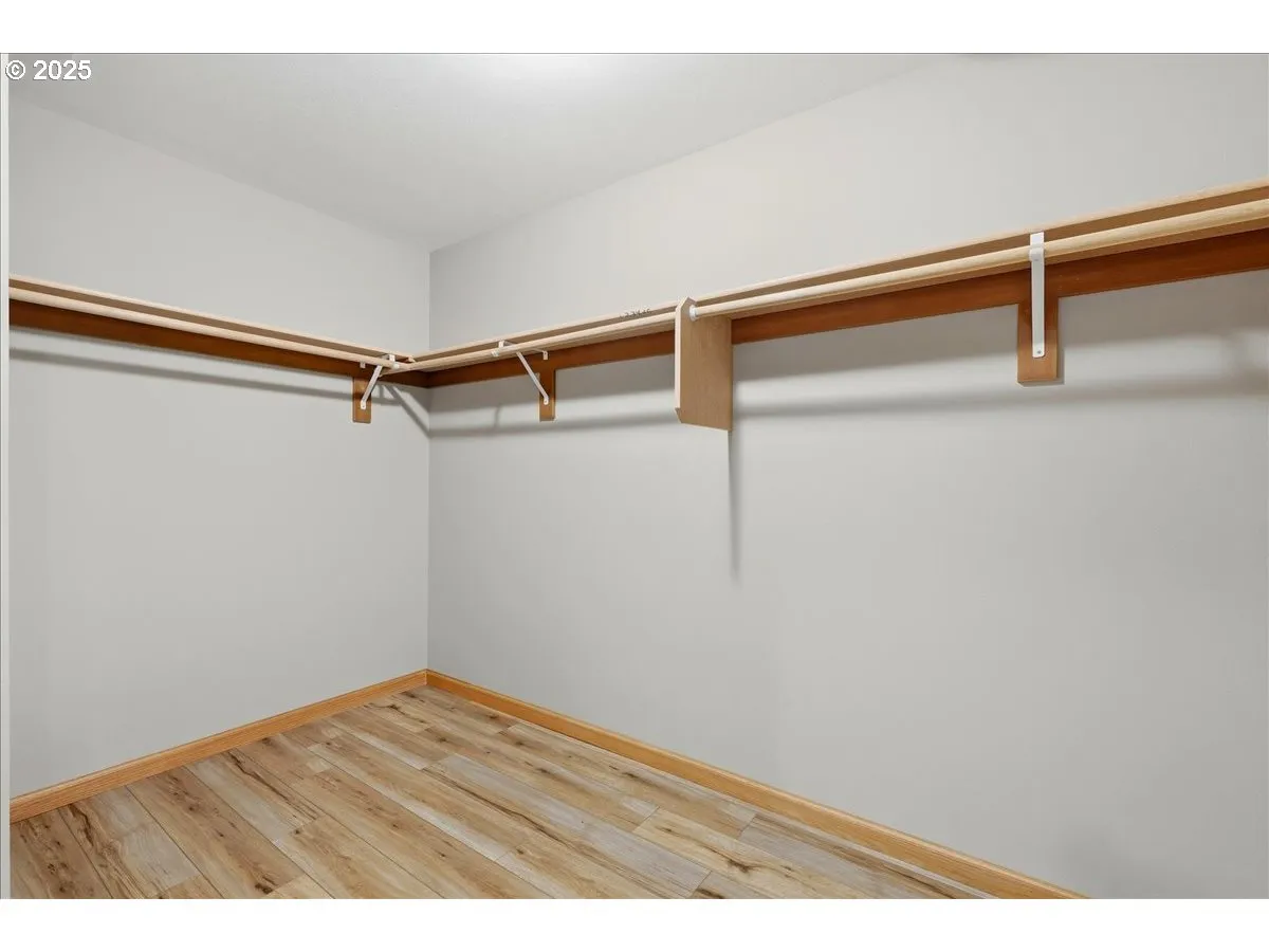 Primary Bedroom-Walk-In Closet