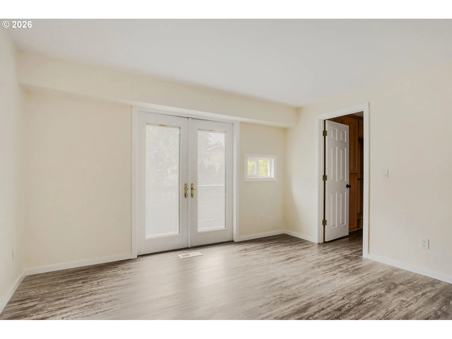 Bedroom, Primary
