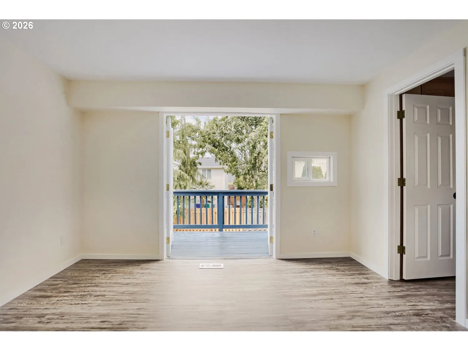 Bedroom, Primary