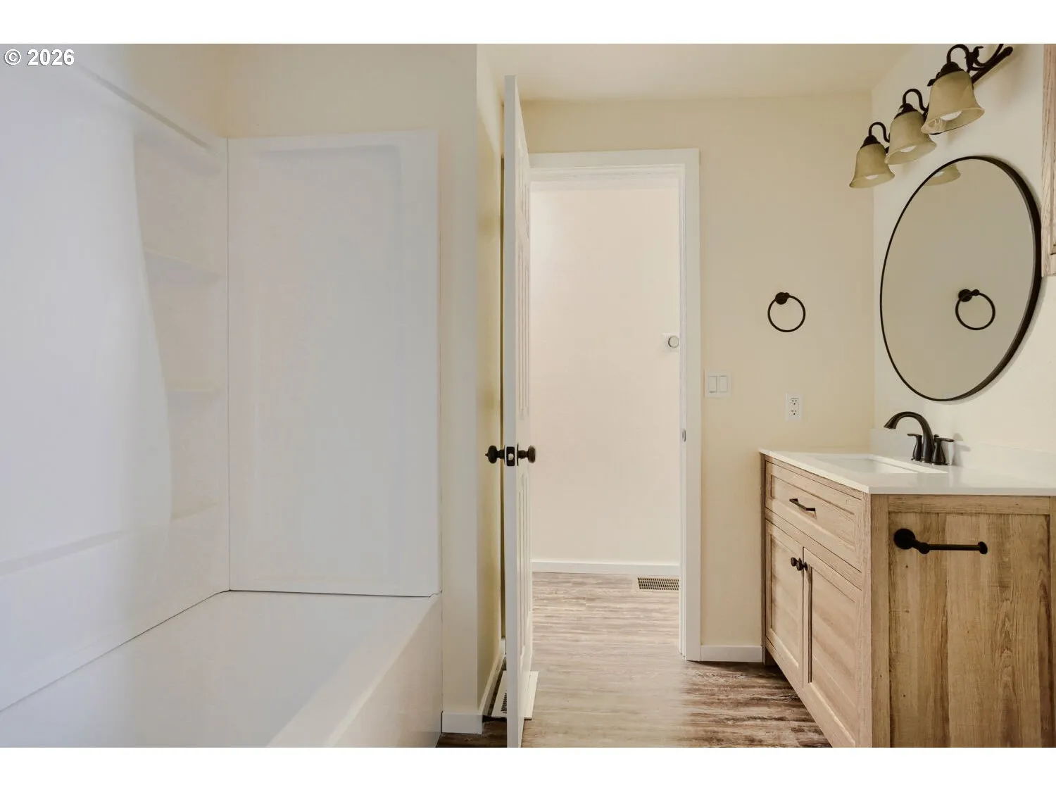 Bathroom, Attached