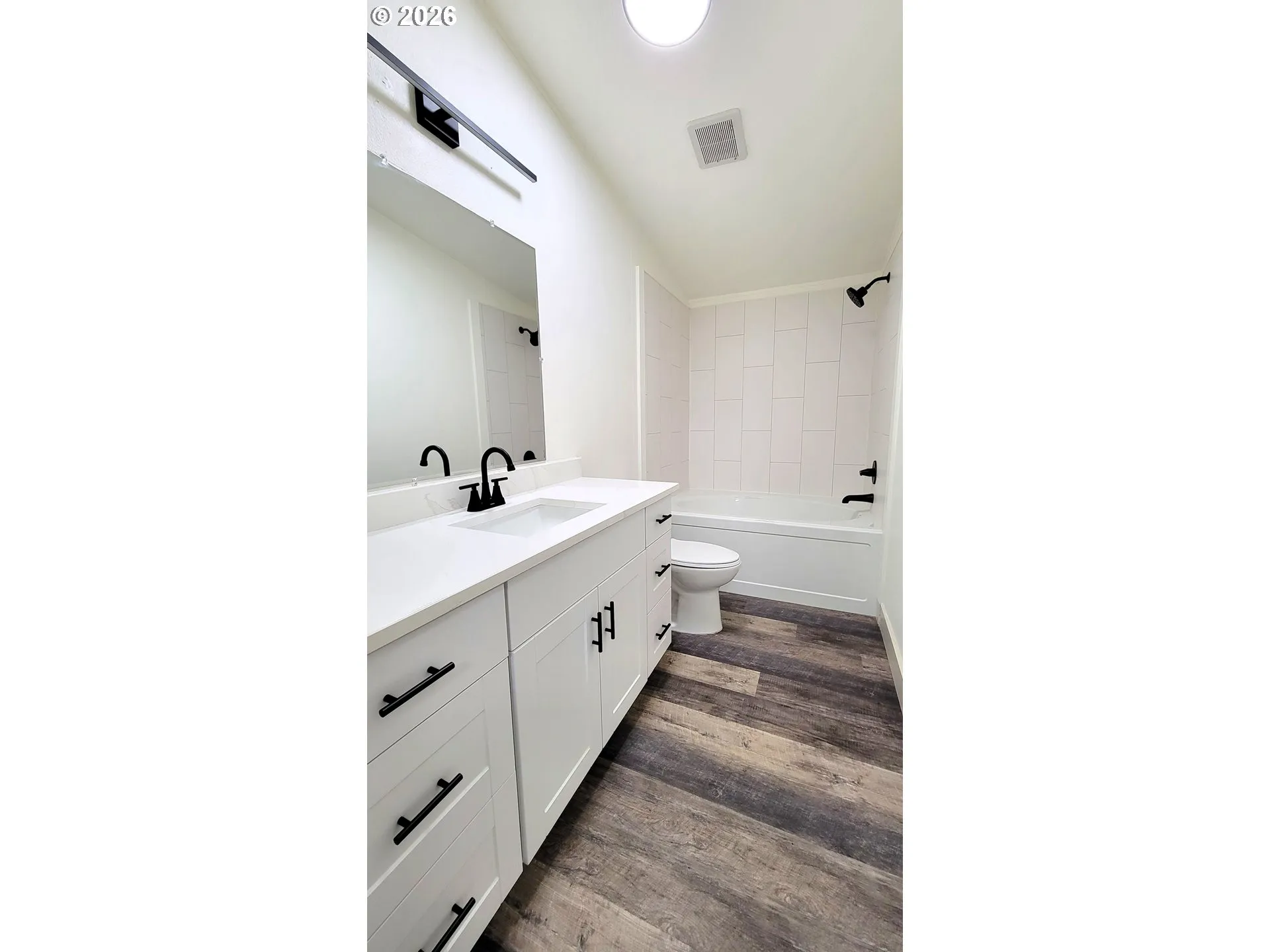 Bathroom, Attached-Garden Tub