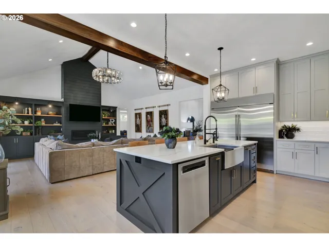 Kitchen/Family Room-Island