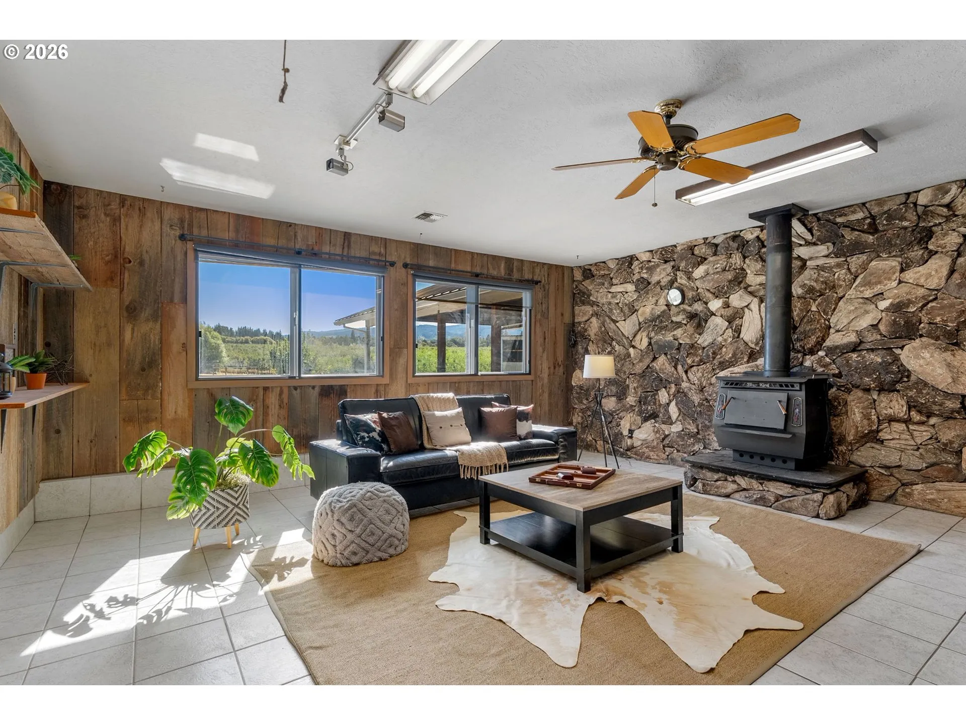 Family Room-Ceiling Fan