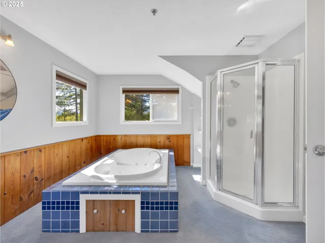 Bathroom, Attached-Upper