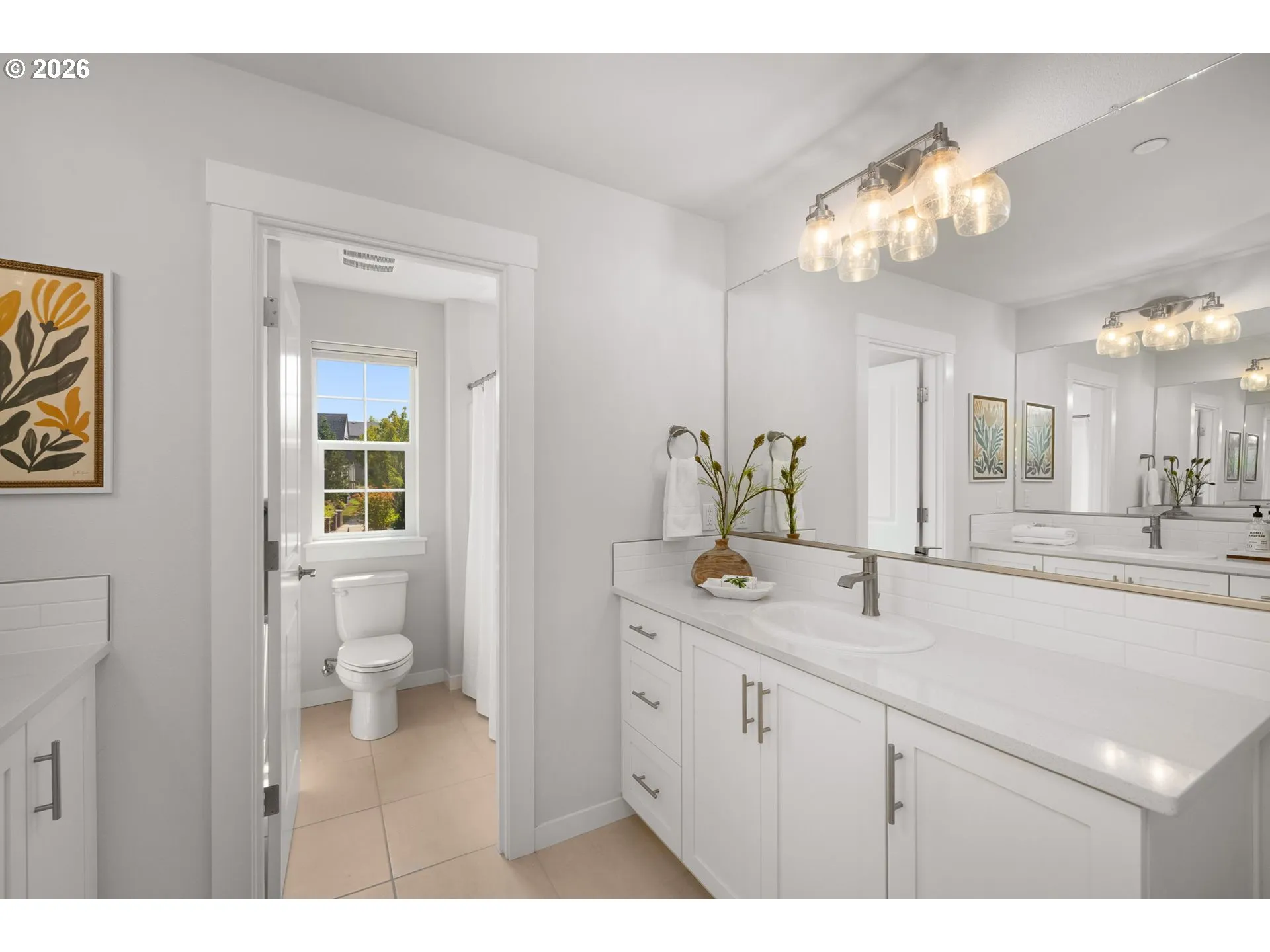 Bathroom-Upper