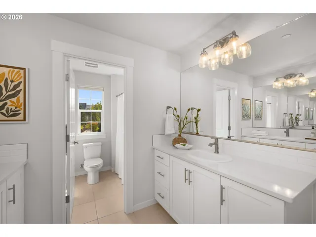 Bathroom-Upper