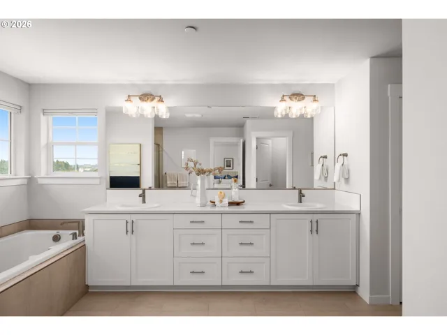 Bathroom, Attached-Upper