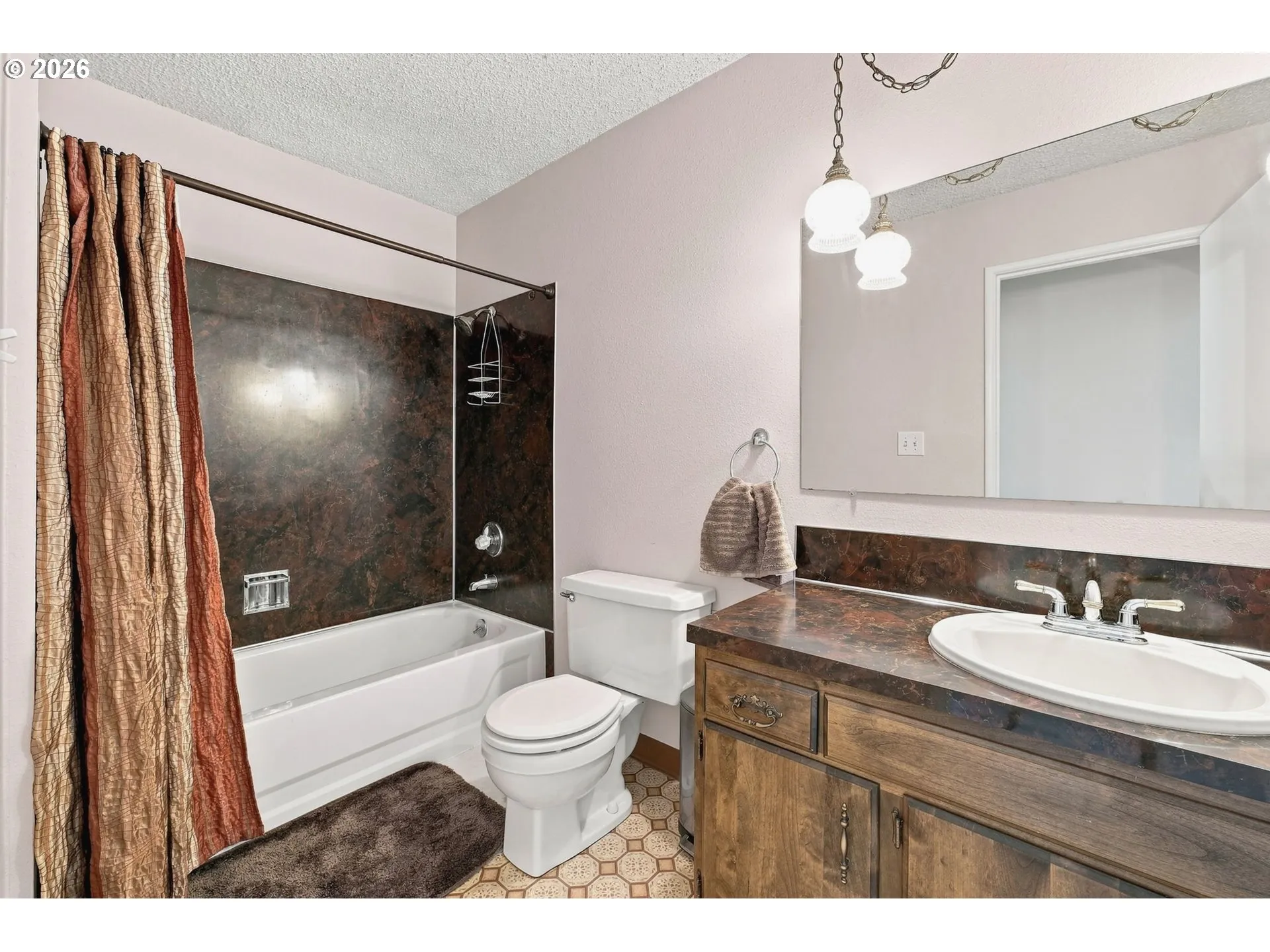 Bathroom-Upper