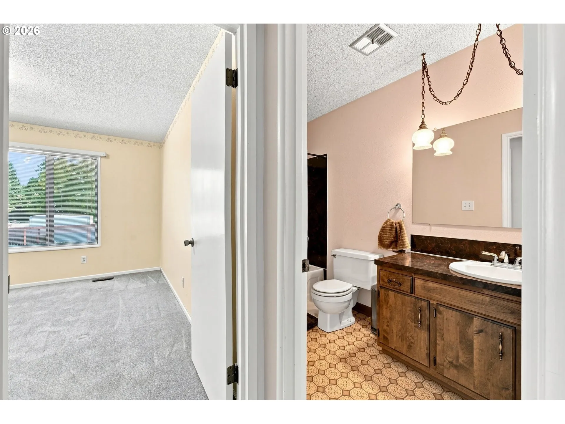 Bathroom-Upper