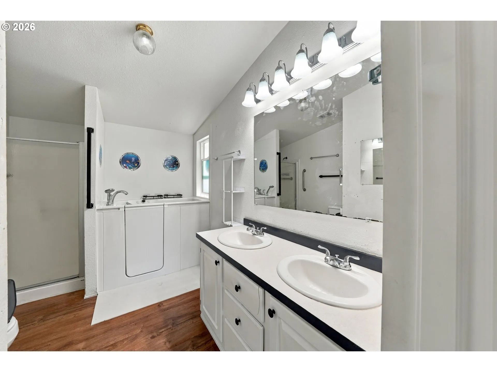 Primary Bedroom-Attached Bathroom
