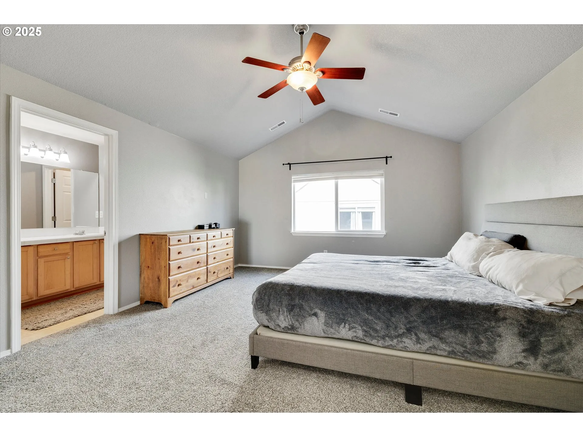 Bedroom, Primary-Vaulted Ceilings