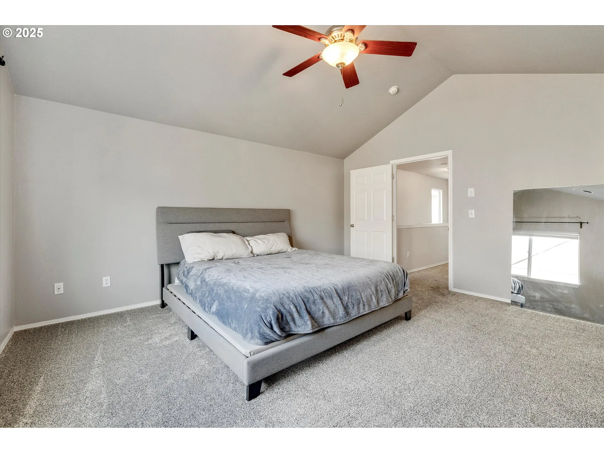Bedroom, Primary-Ceiling Fan