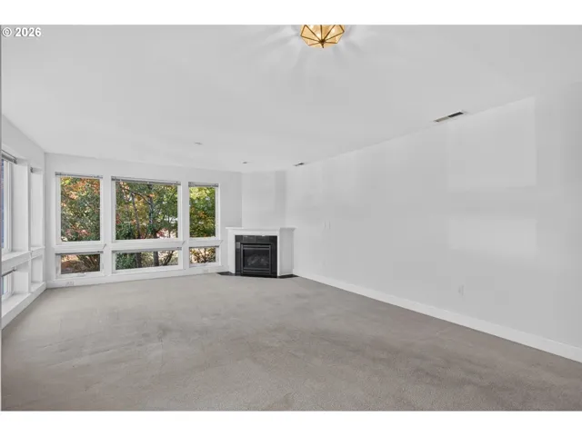 Living Room-Fireplace