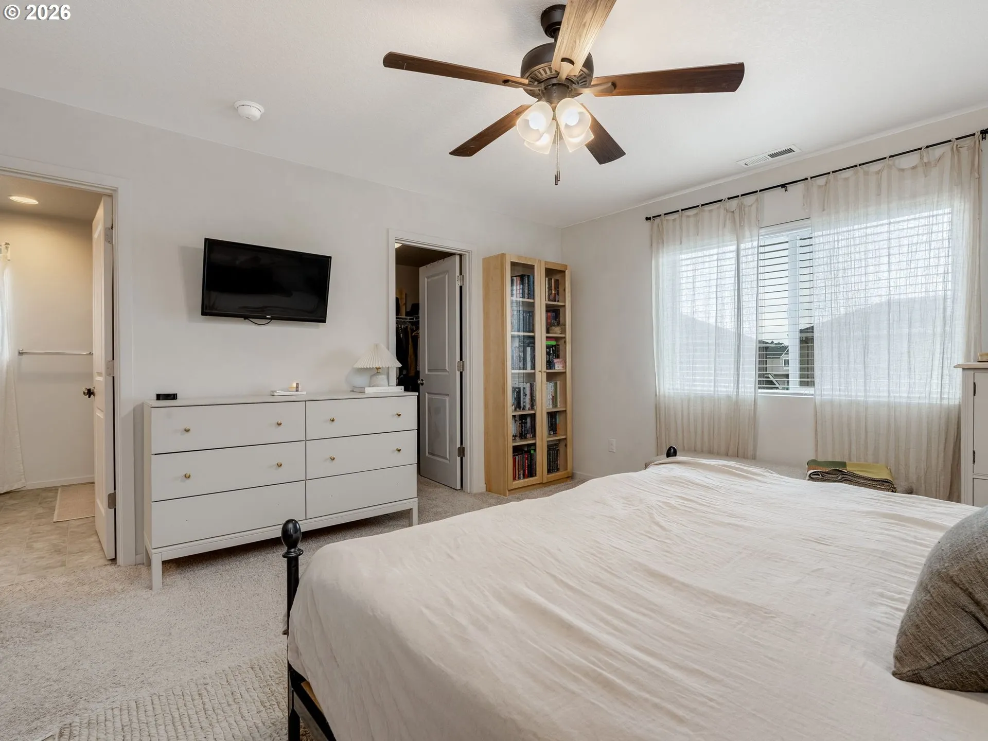 Bedroom, Primary-Upper