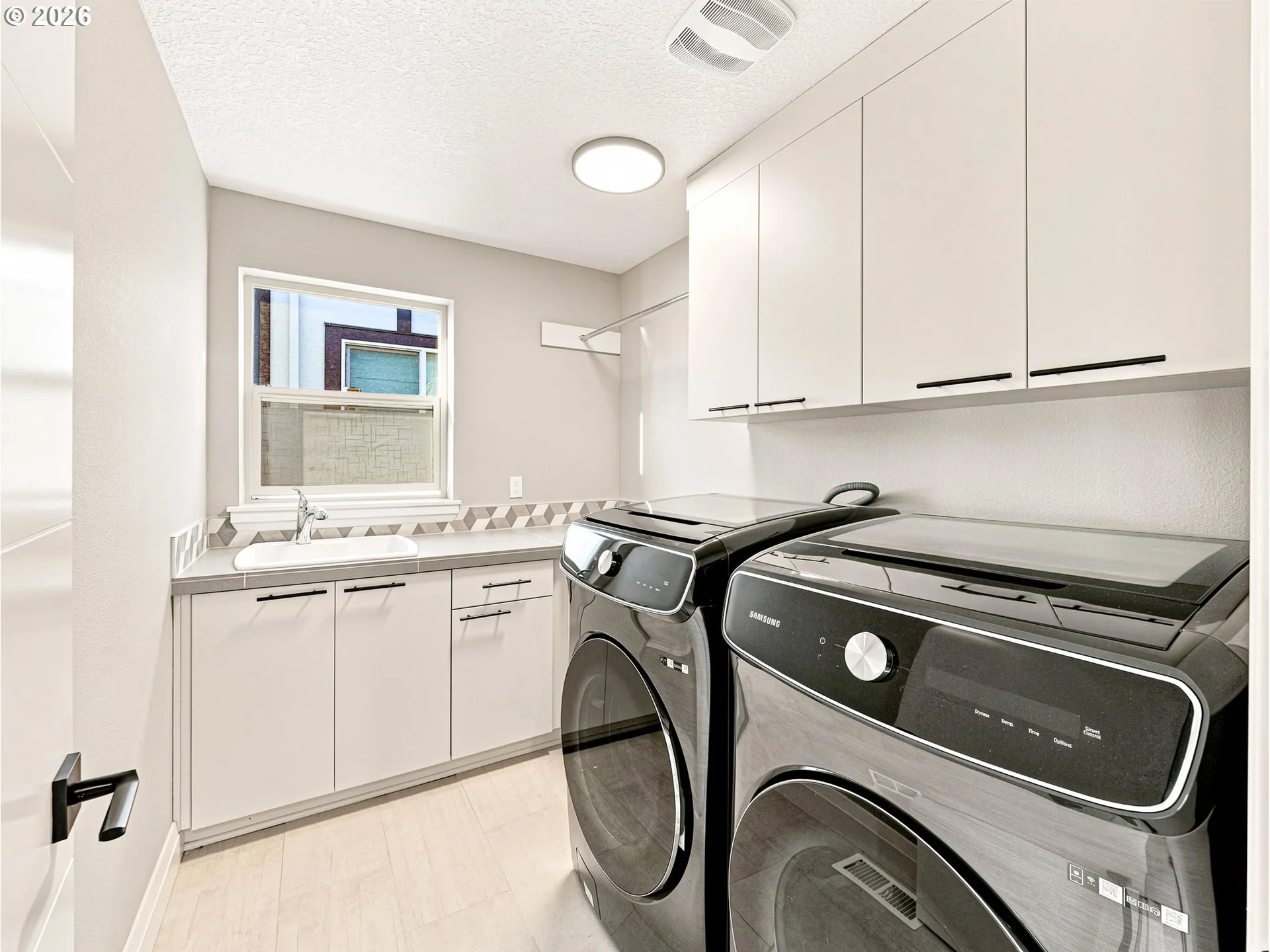 Laundry-Upper