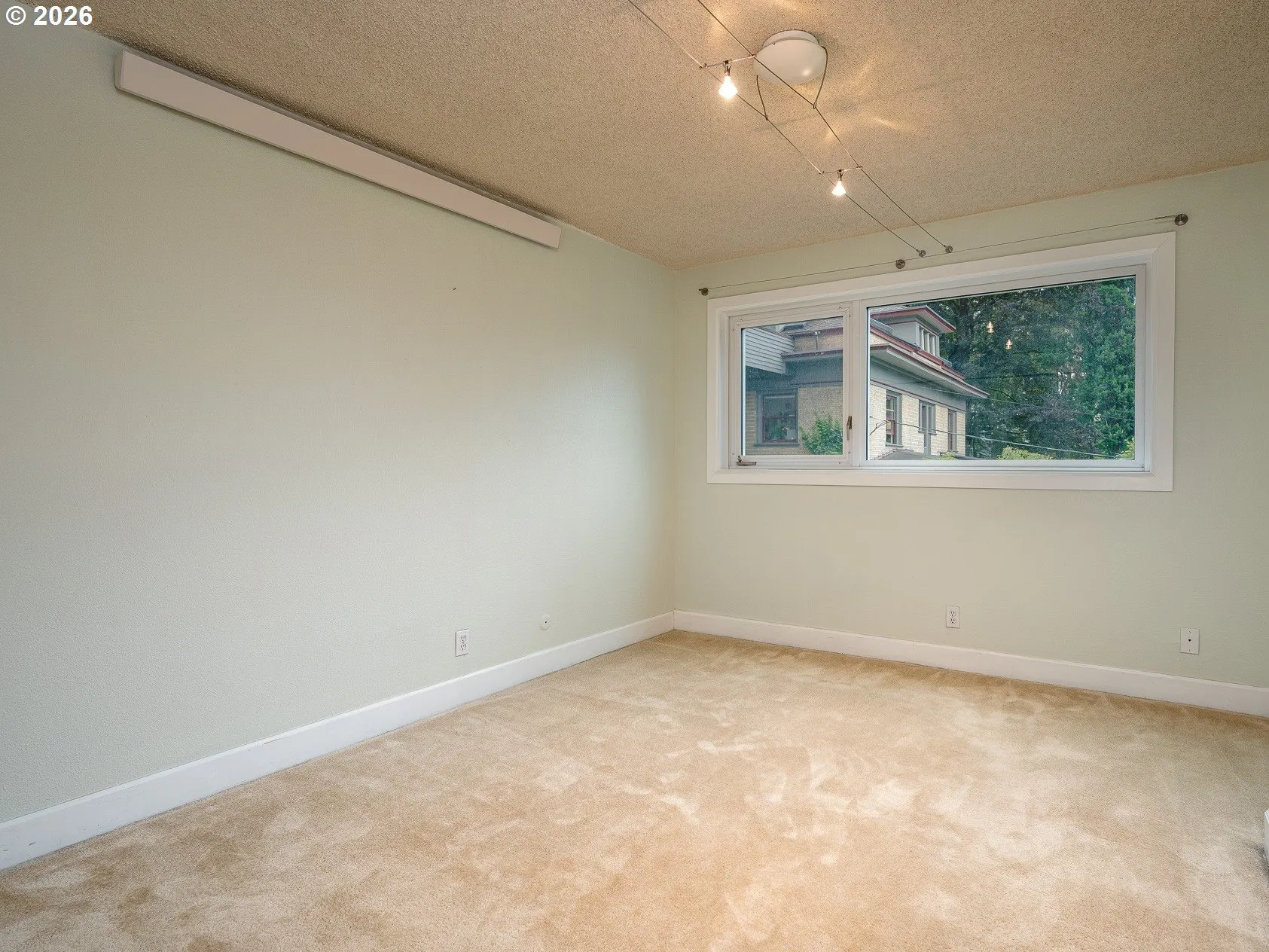 Bedroom, Primary