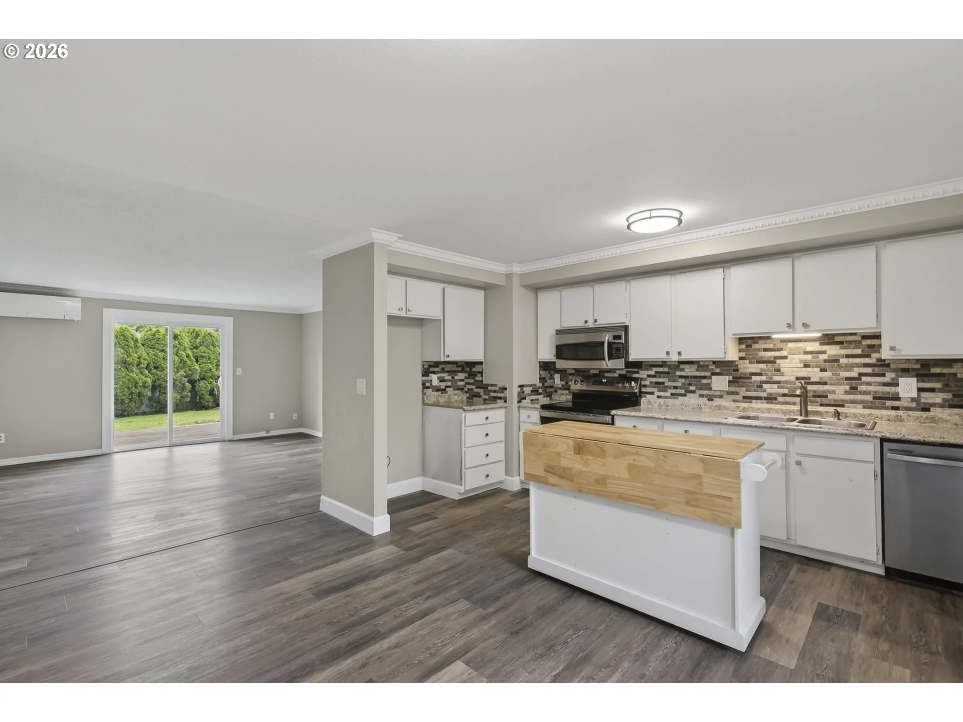 Kitchen/Living Room