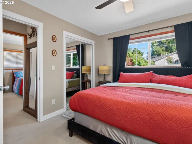 Bedroom, Primary