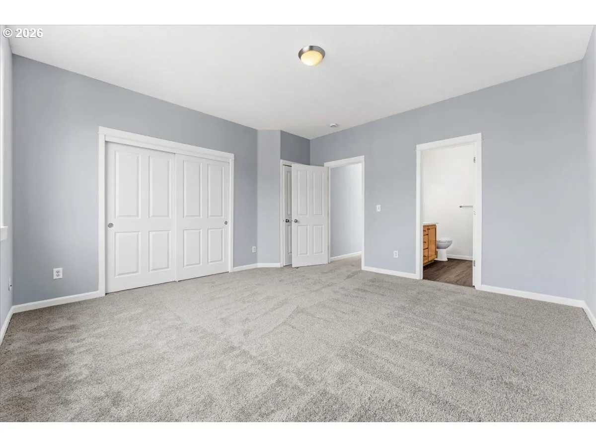 Bedroom, Primary-Upper
