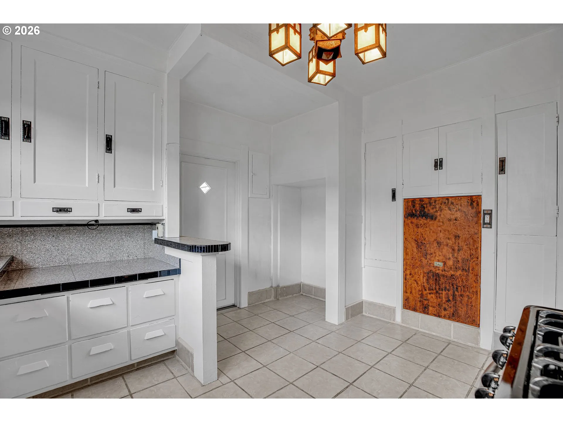 Kitchen-Eating Area