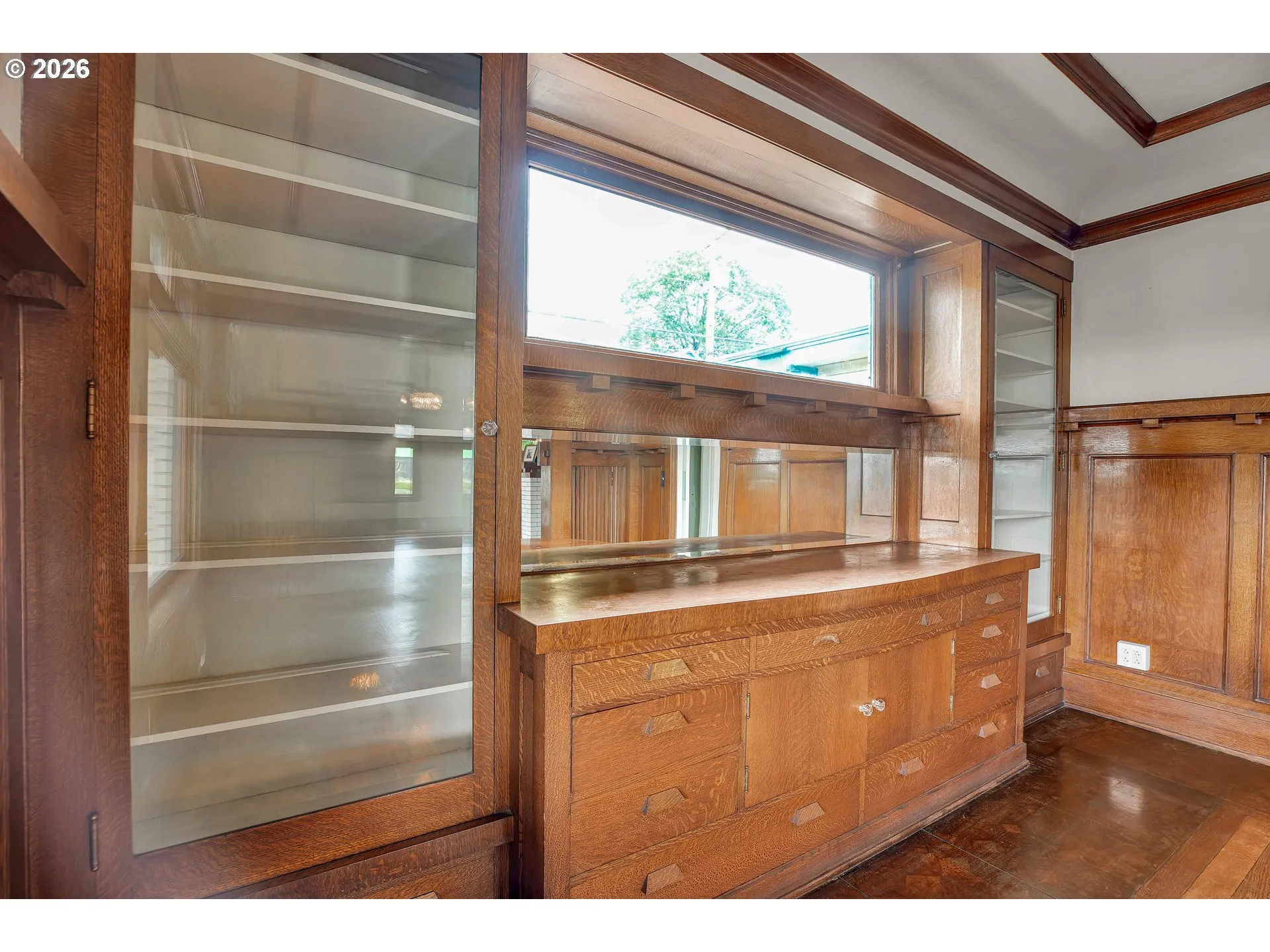 Dining Room-Built-In Cabinets