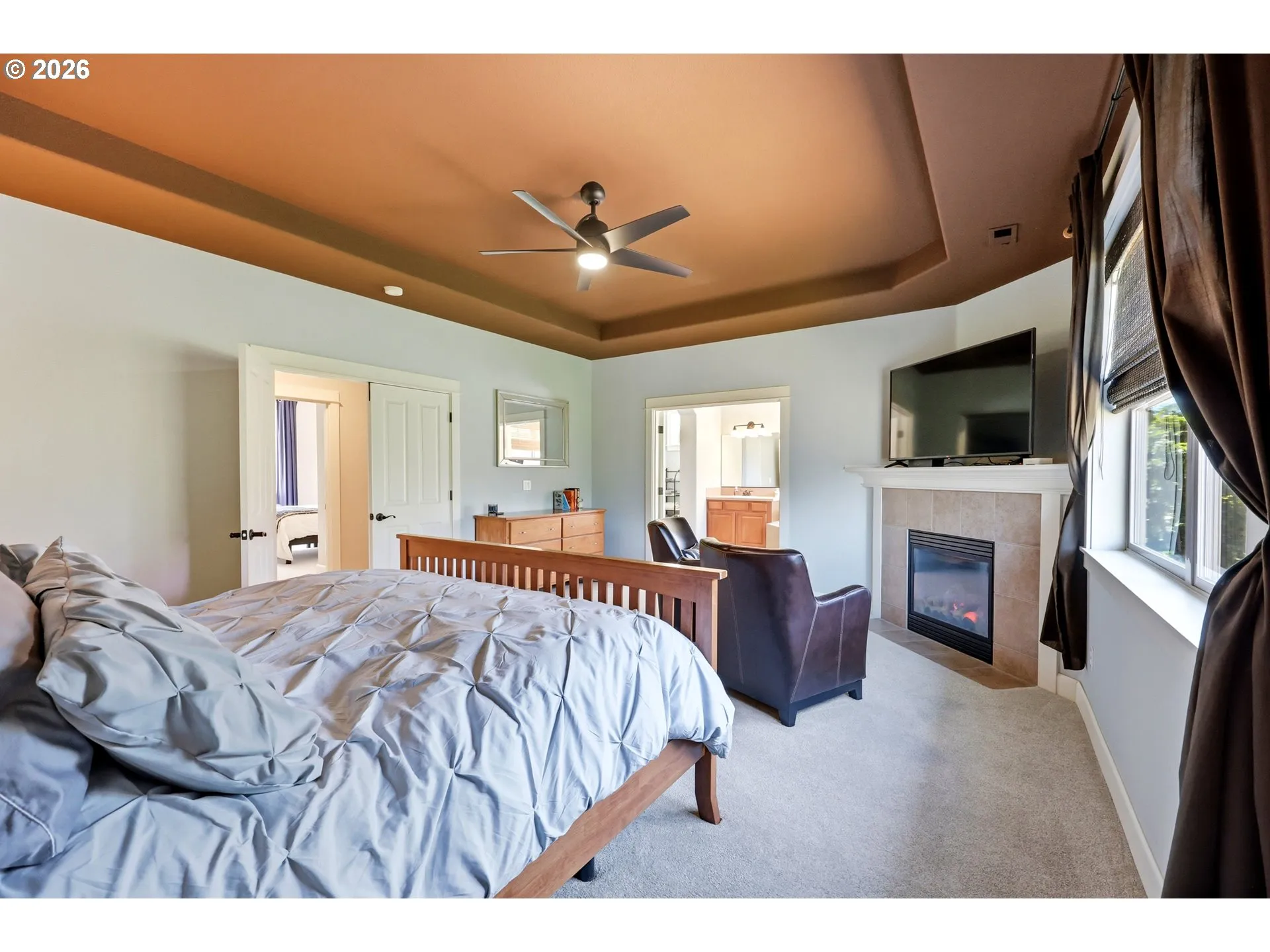 Bedroom, Primary