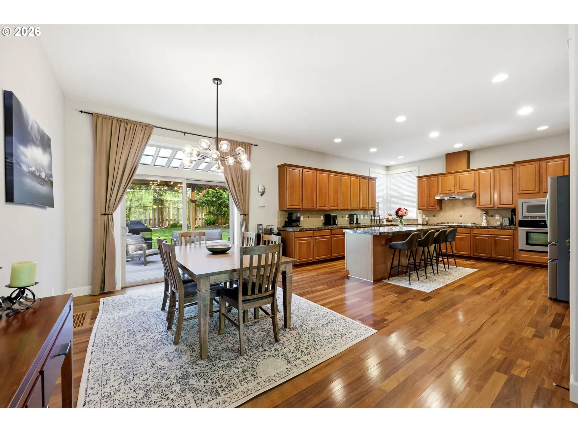 Kitchen/Dining Room-Island