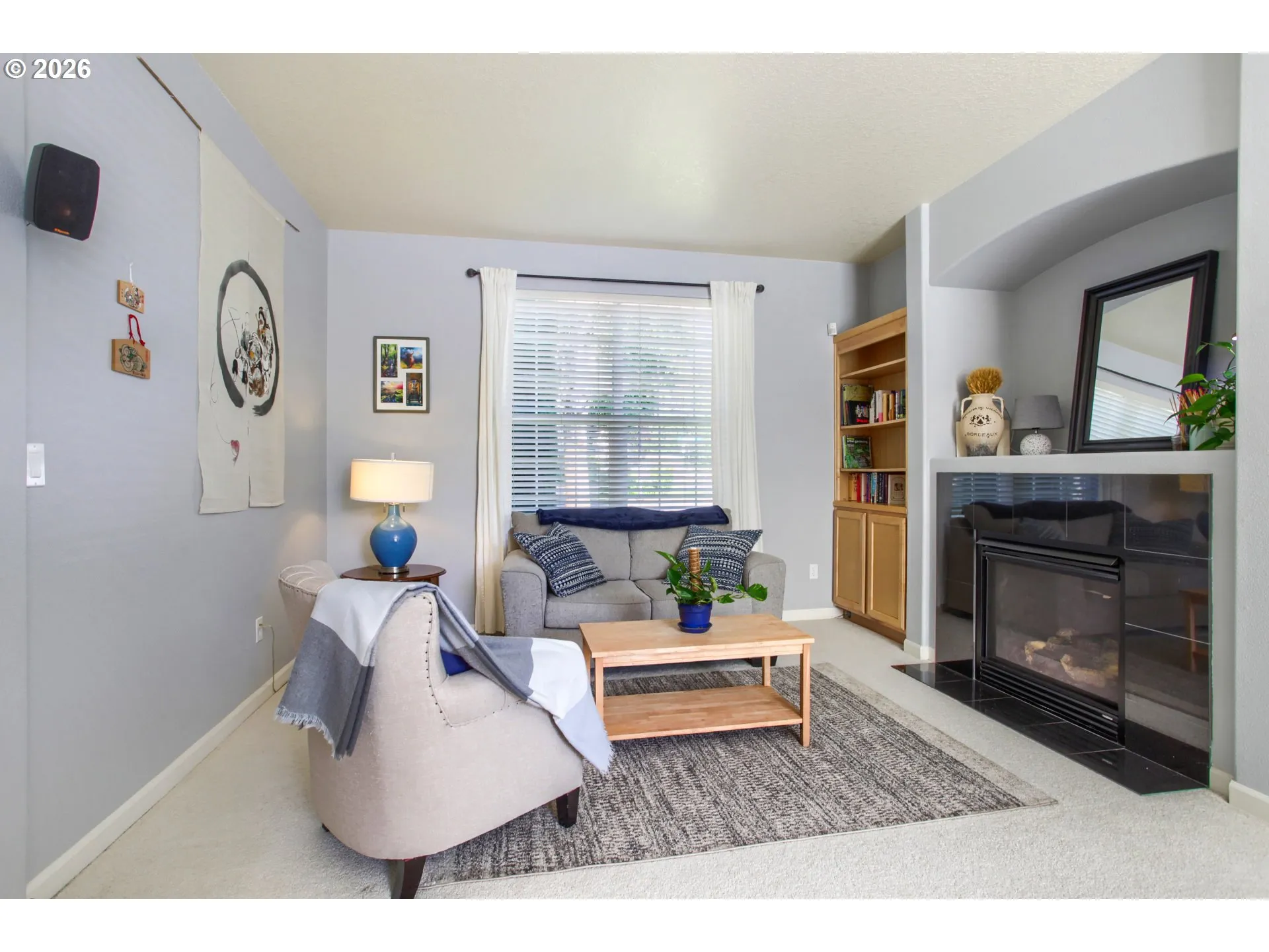 Living Room-Fireplace