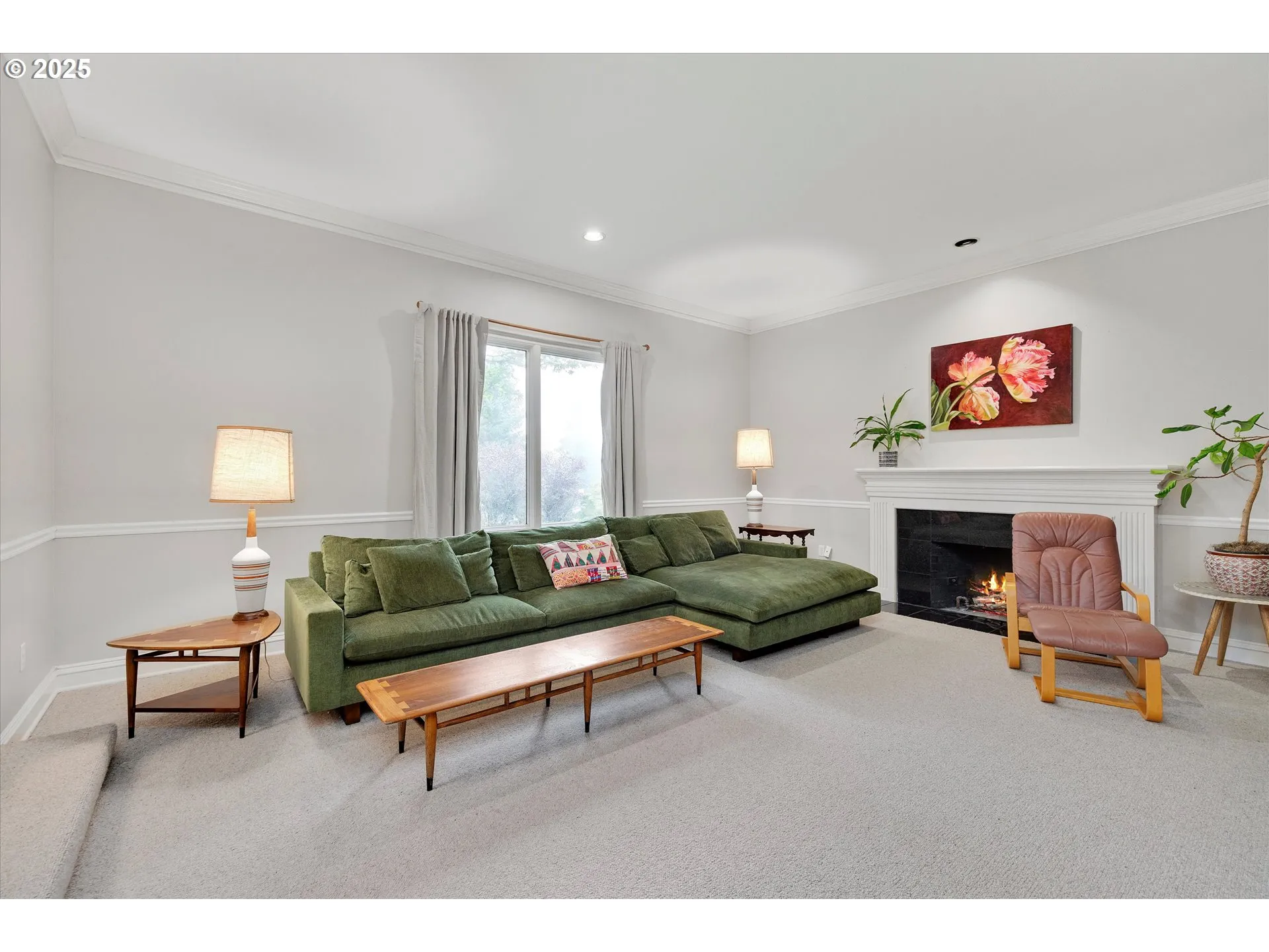 Living Room-Fireplace