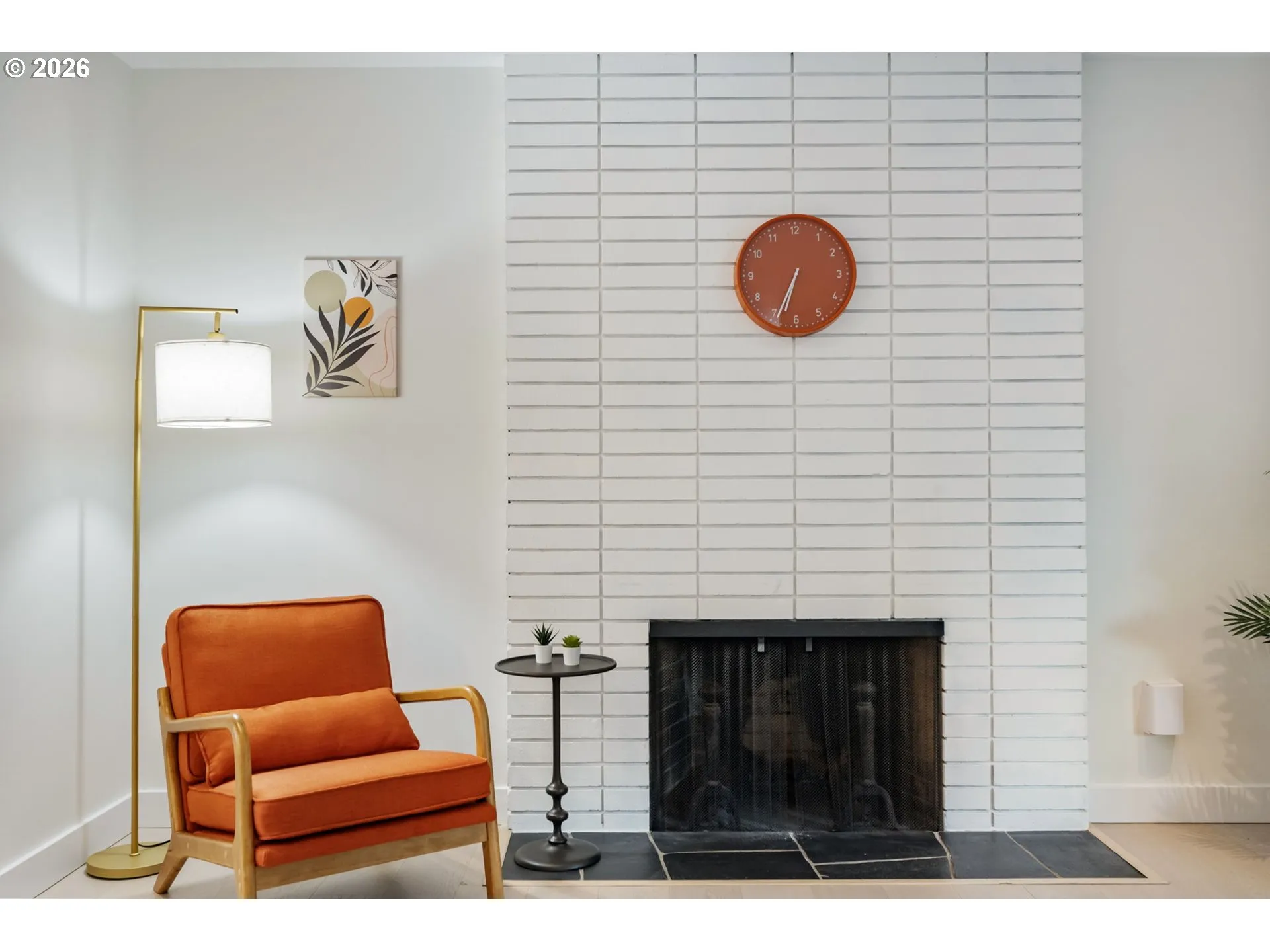 Living Room-Fireplace
