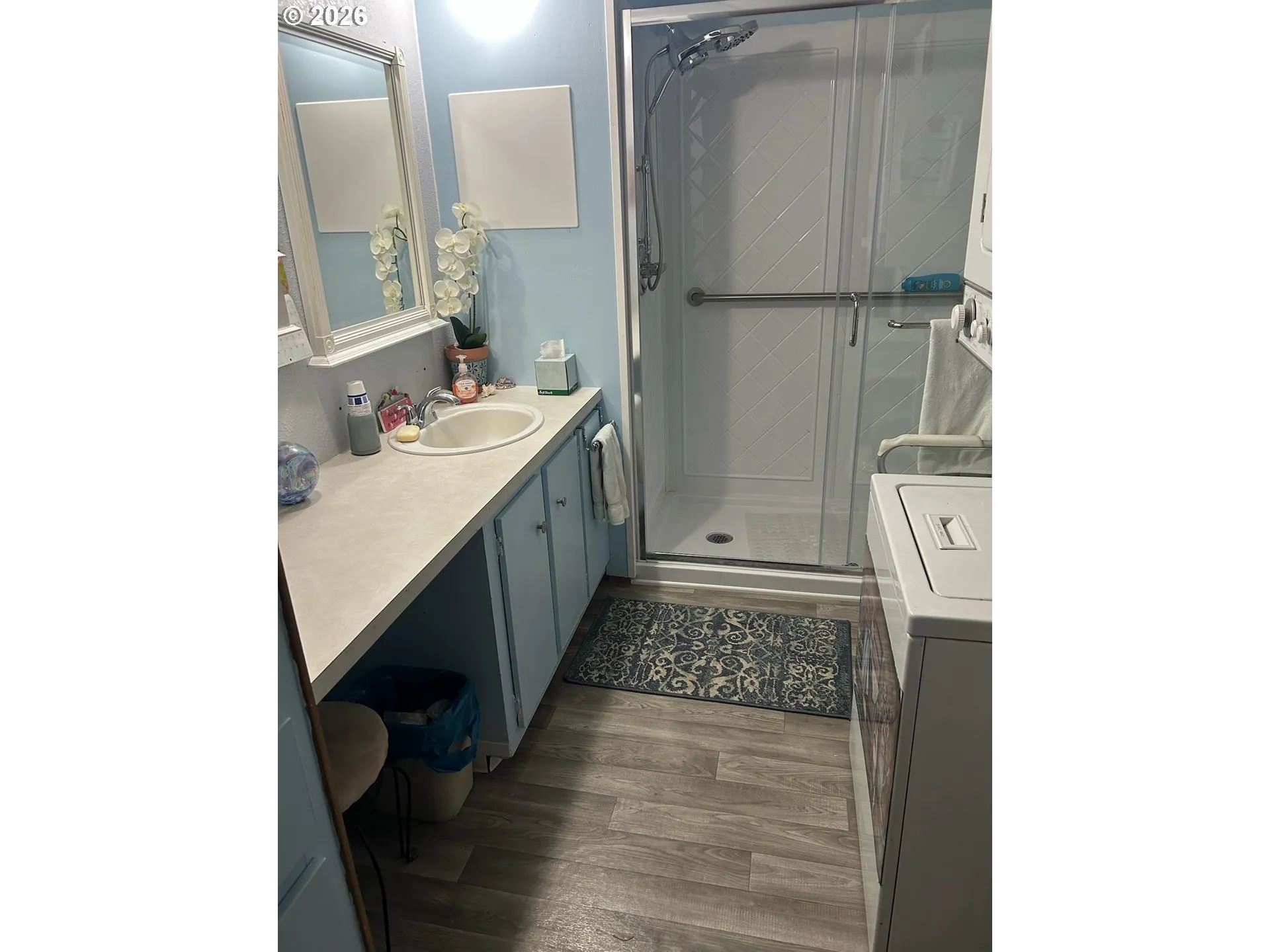 Bathroom-Walk in Shower