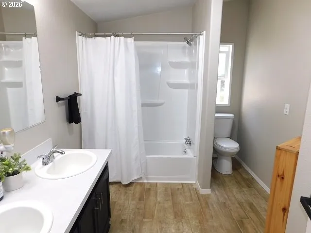 Bathroom, Attached-Double Sinks