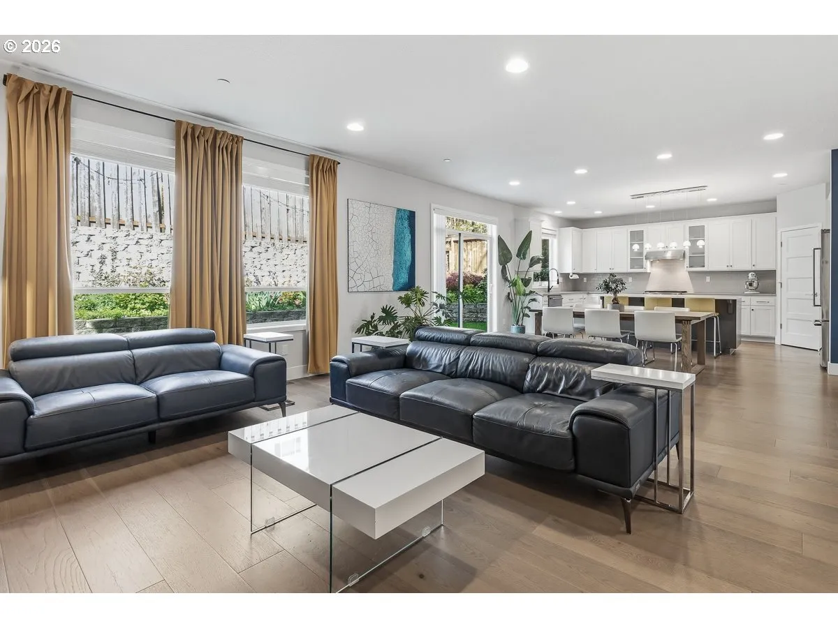 Living Room/Dining Room