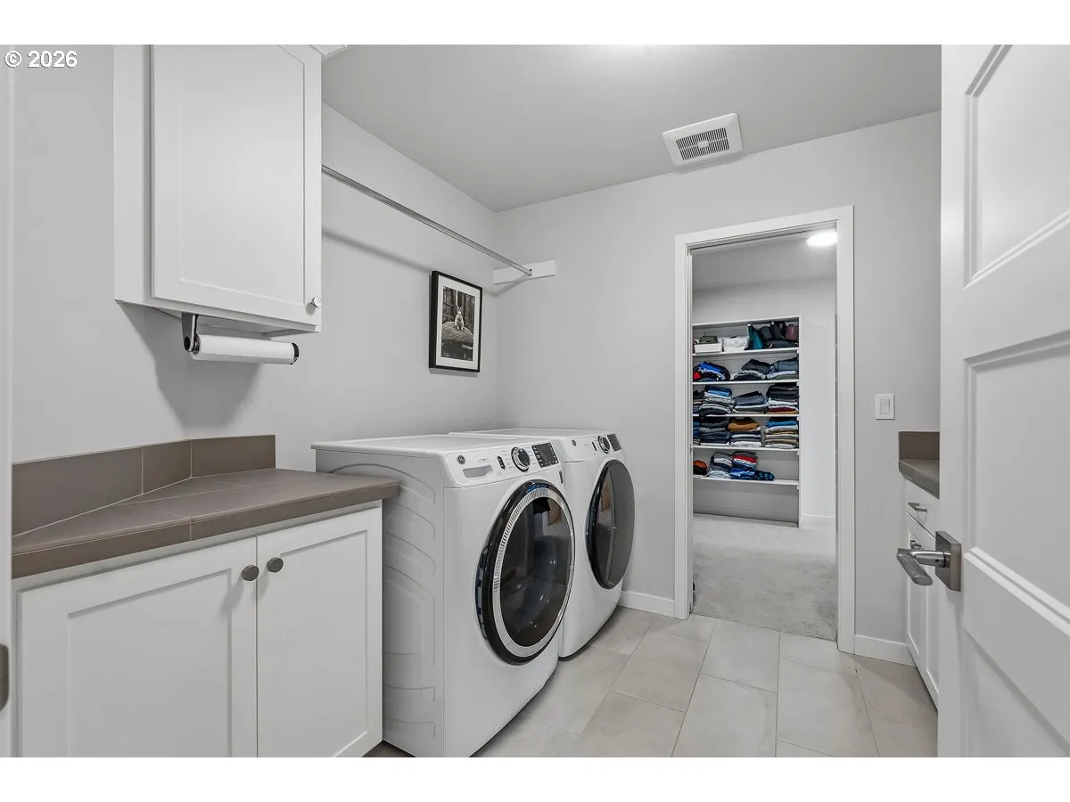 Laundry-Upper